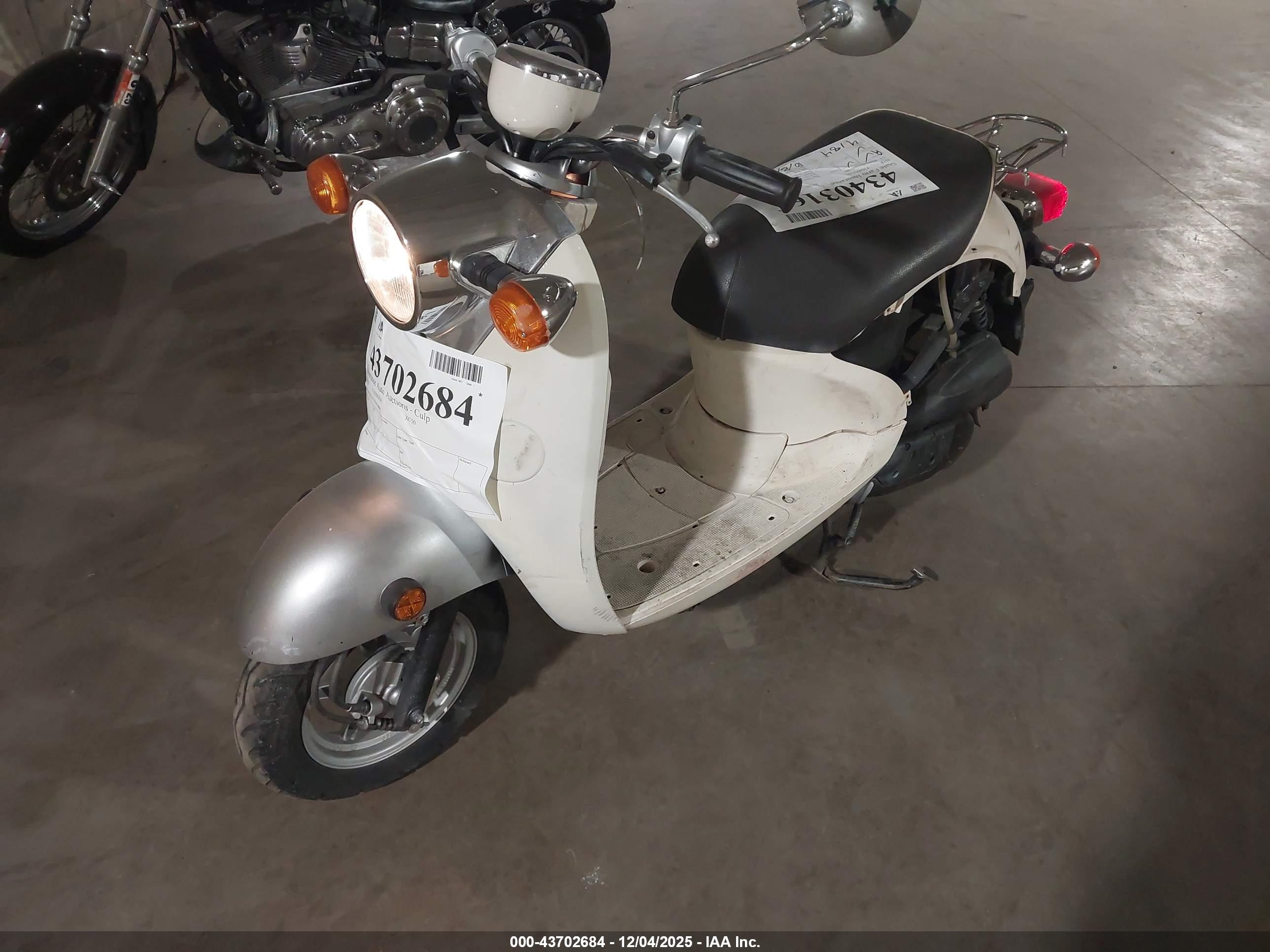 YAMAHA XC50 image 2