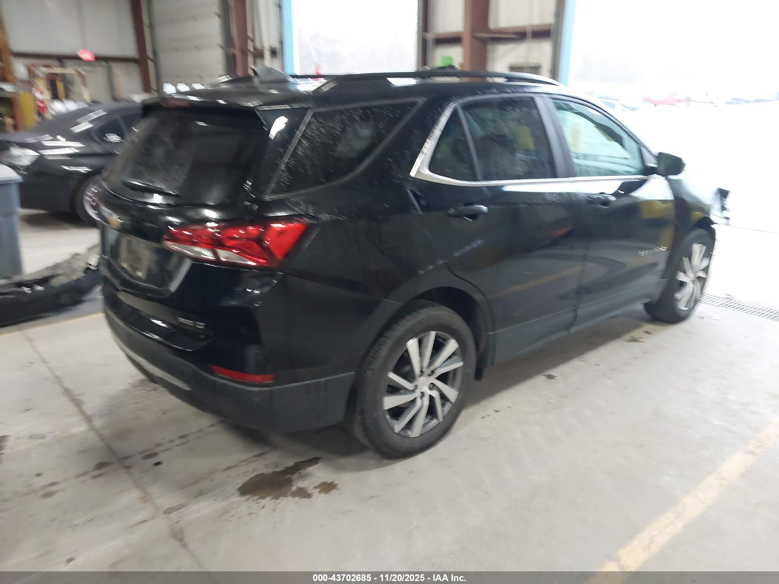 CHEVROLET EQUINOX image 4