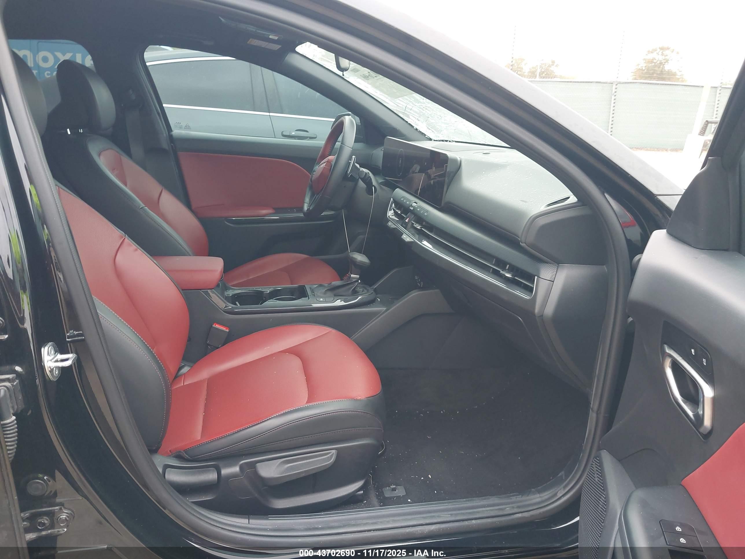 KIA K4 image 5