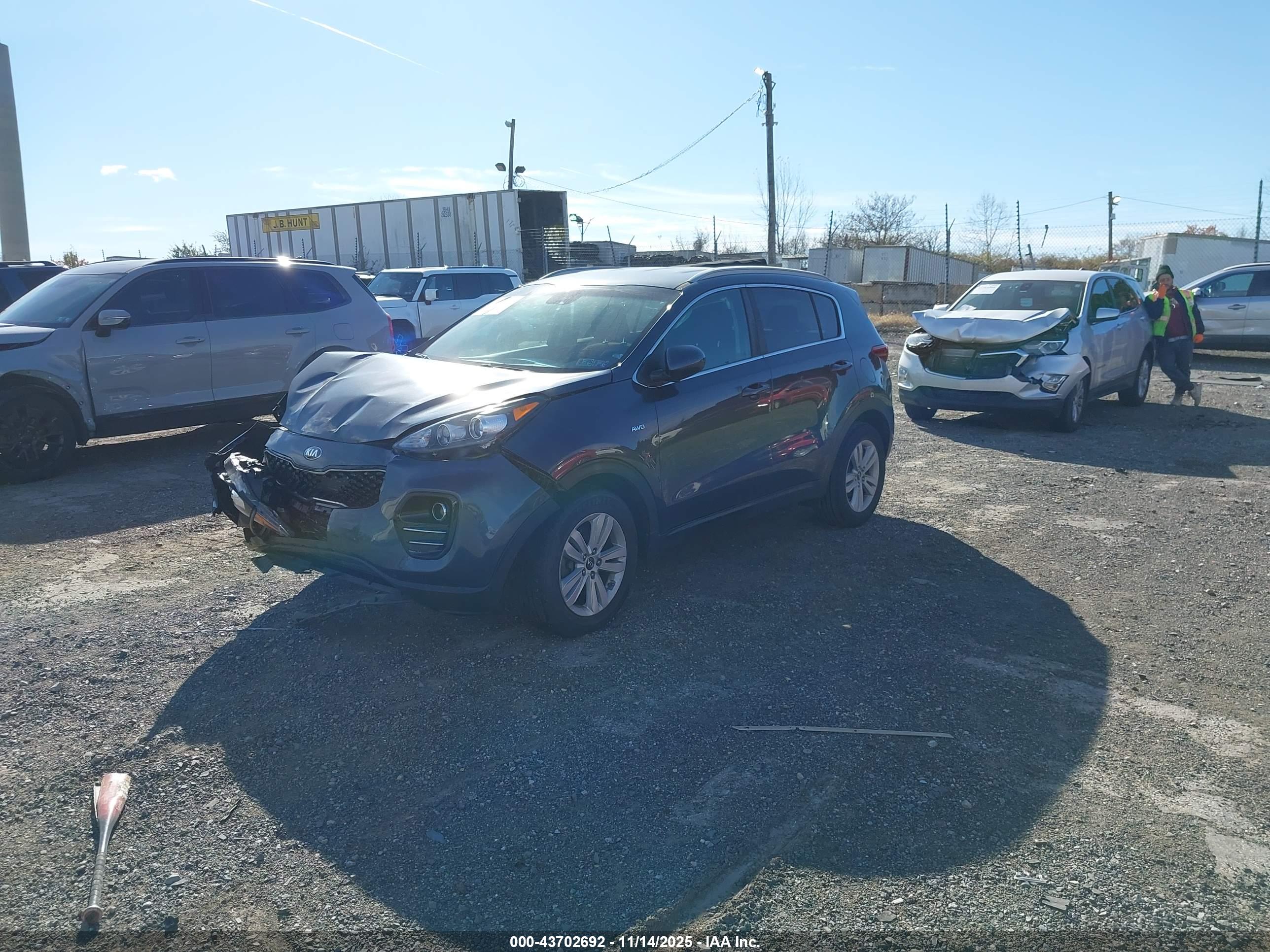 KIA SPORTAGE image 2
