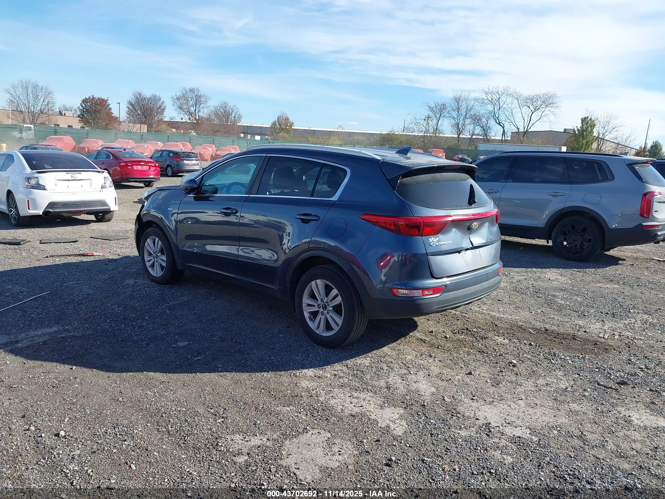 KIA SPORTAGE image 3