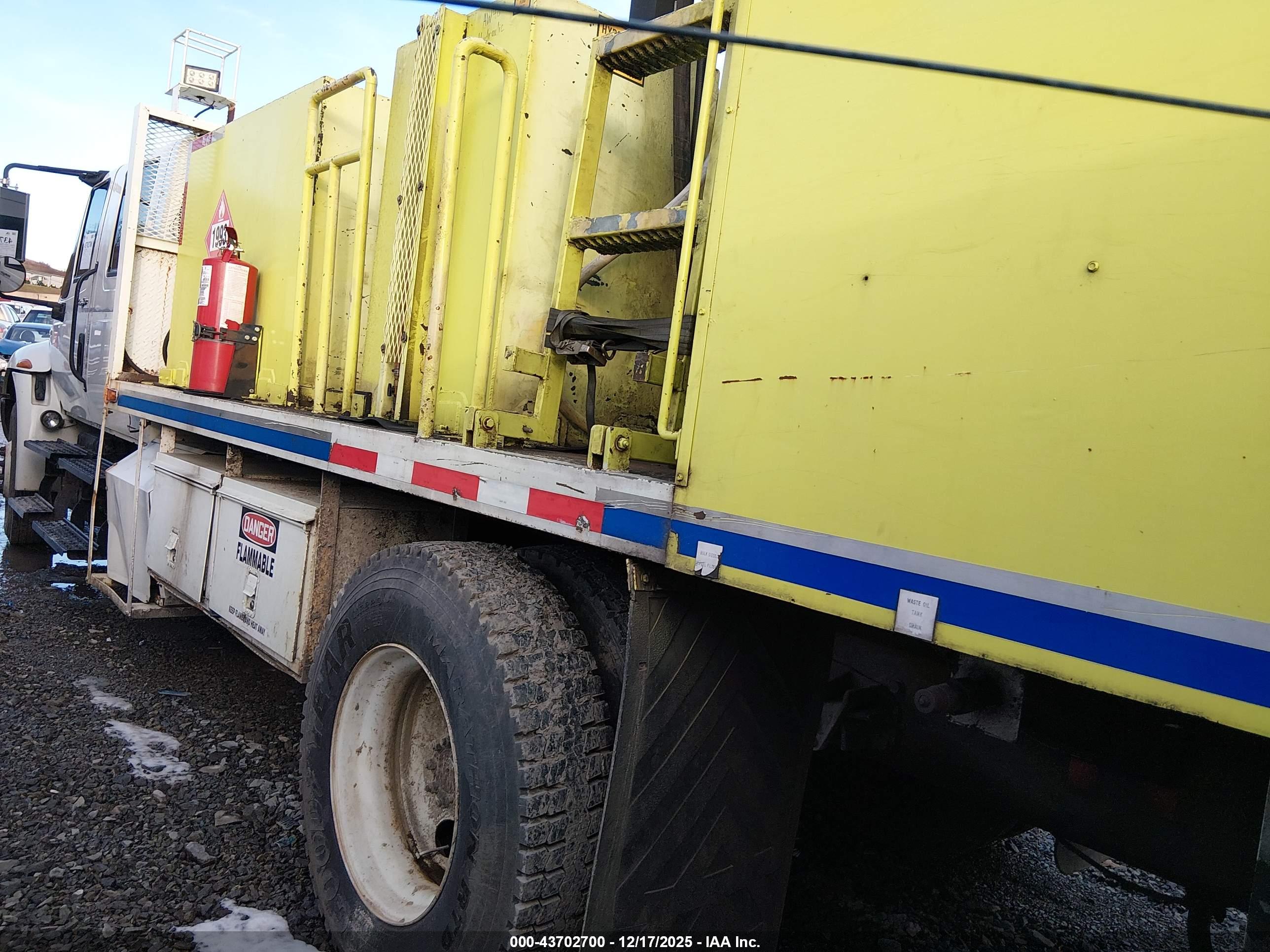 INTERNATIONAL 4000 image 3