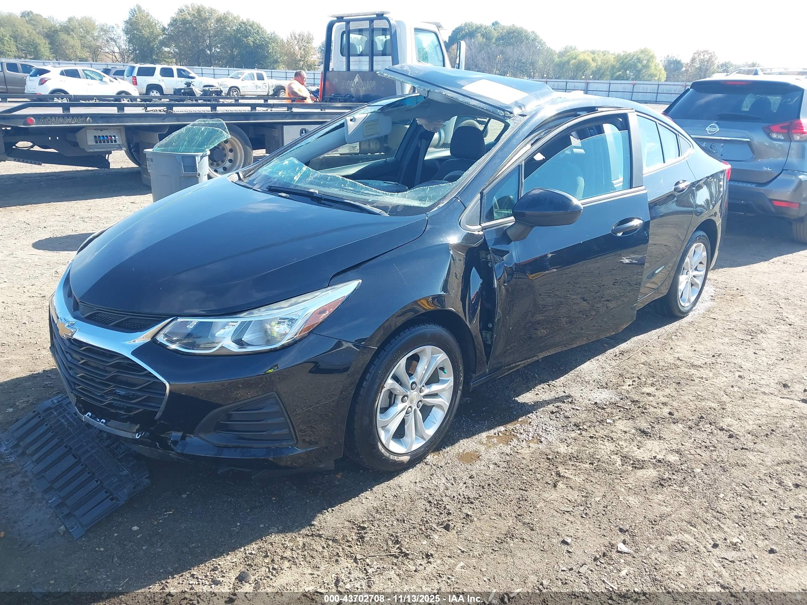 CHEVROLET CRUZE image 2