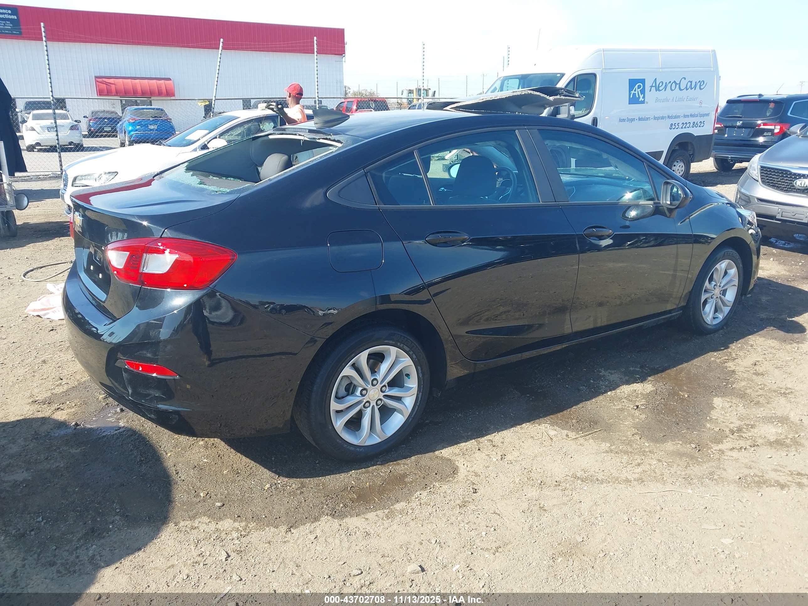 CHEVROLET CRUZE image 4