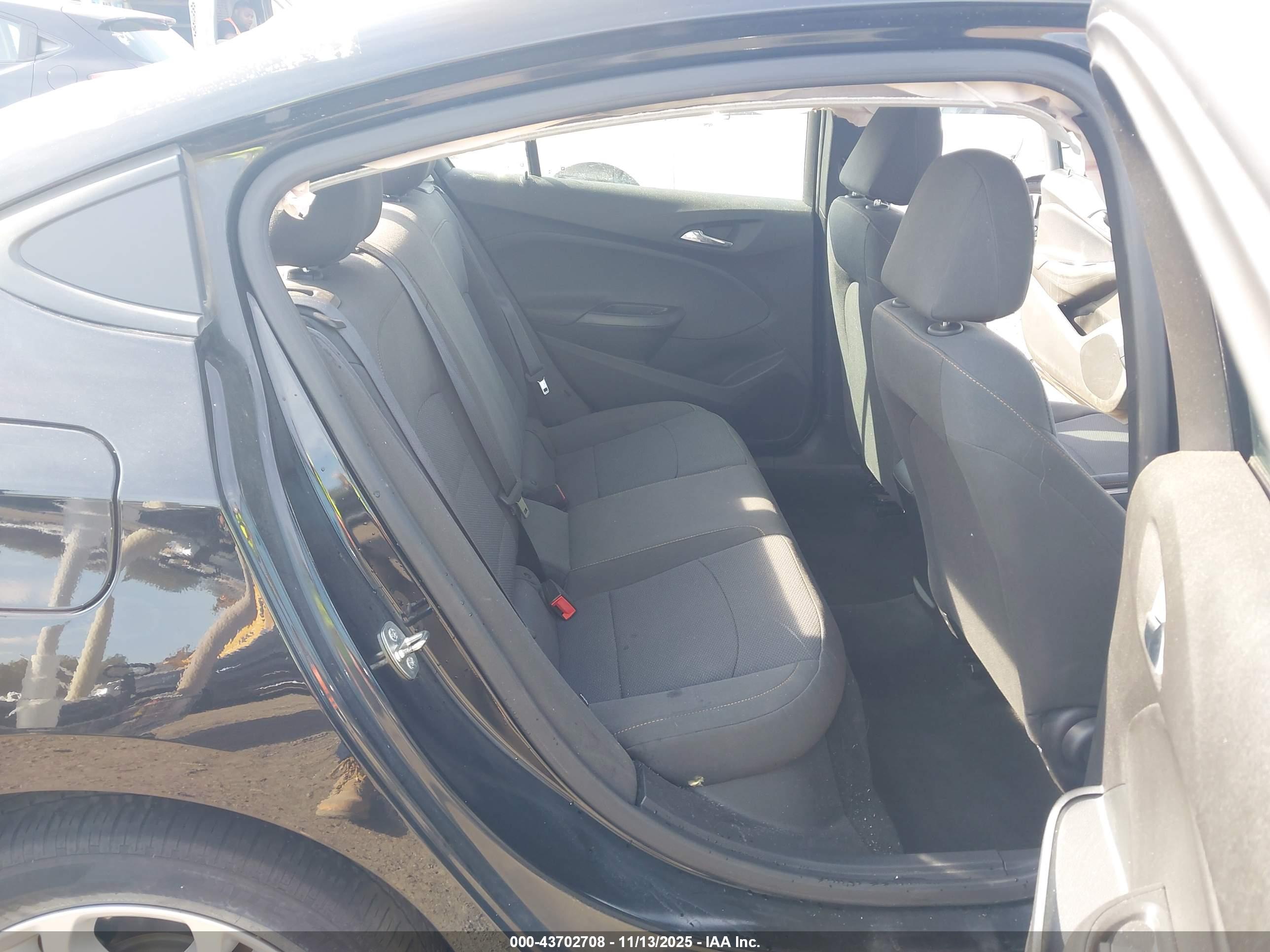 CHEVROLET CRUZE image 8