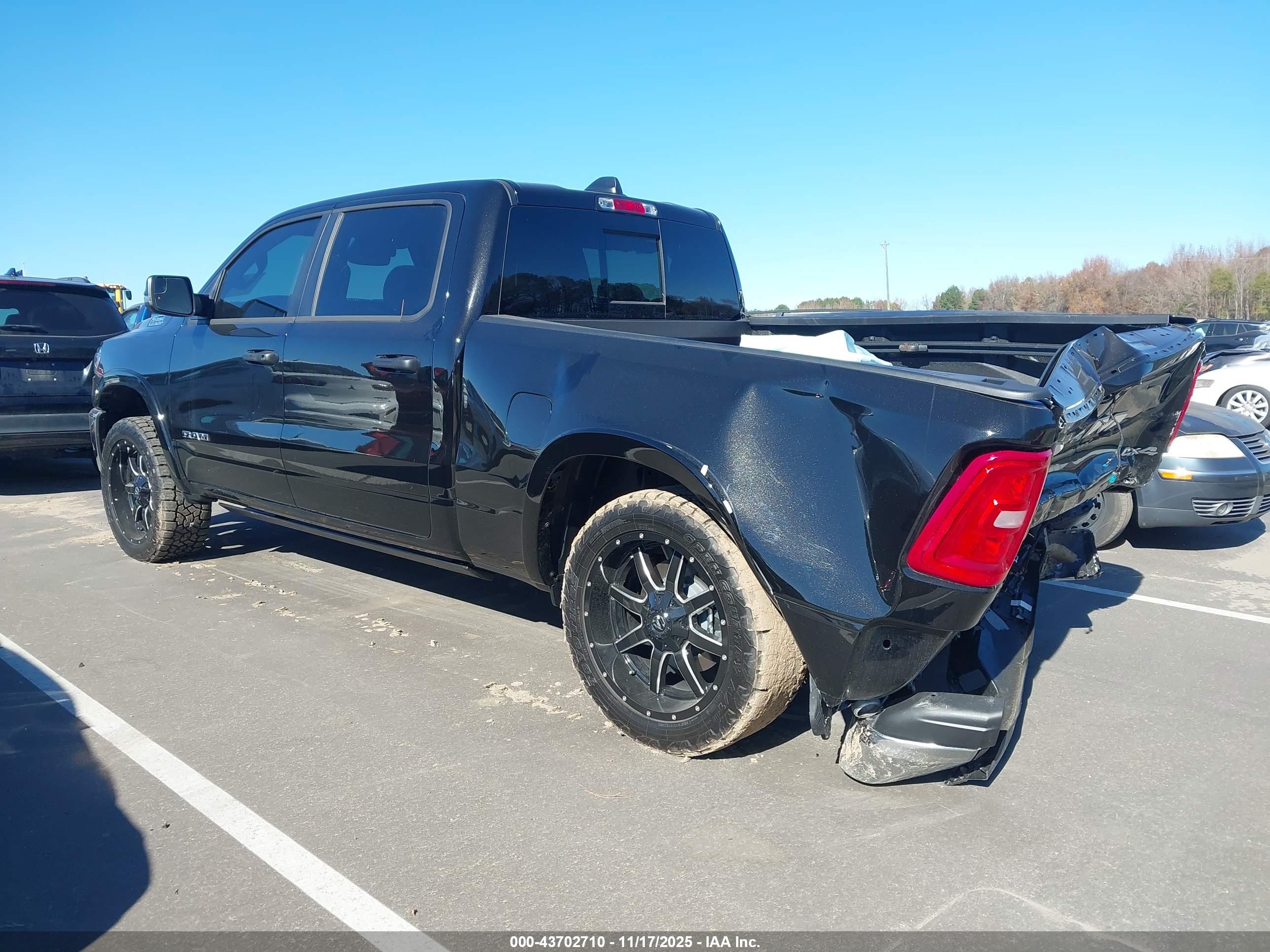 RAM 1500 image 3
