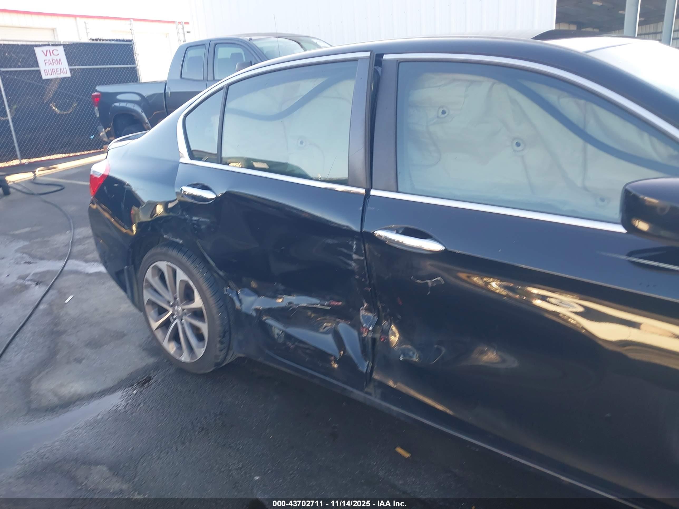 HONDA ACCORD image 6