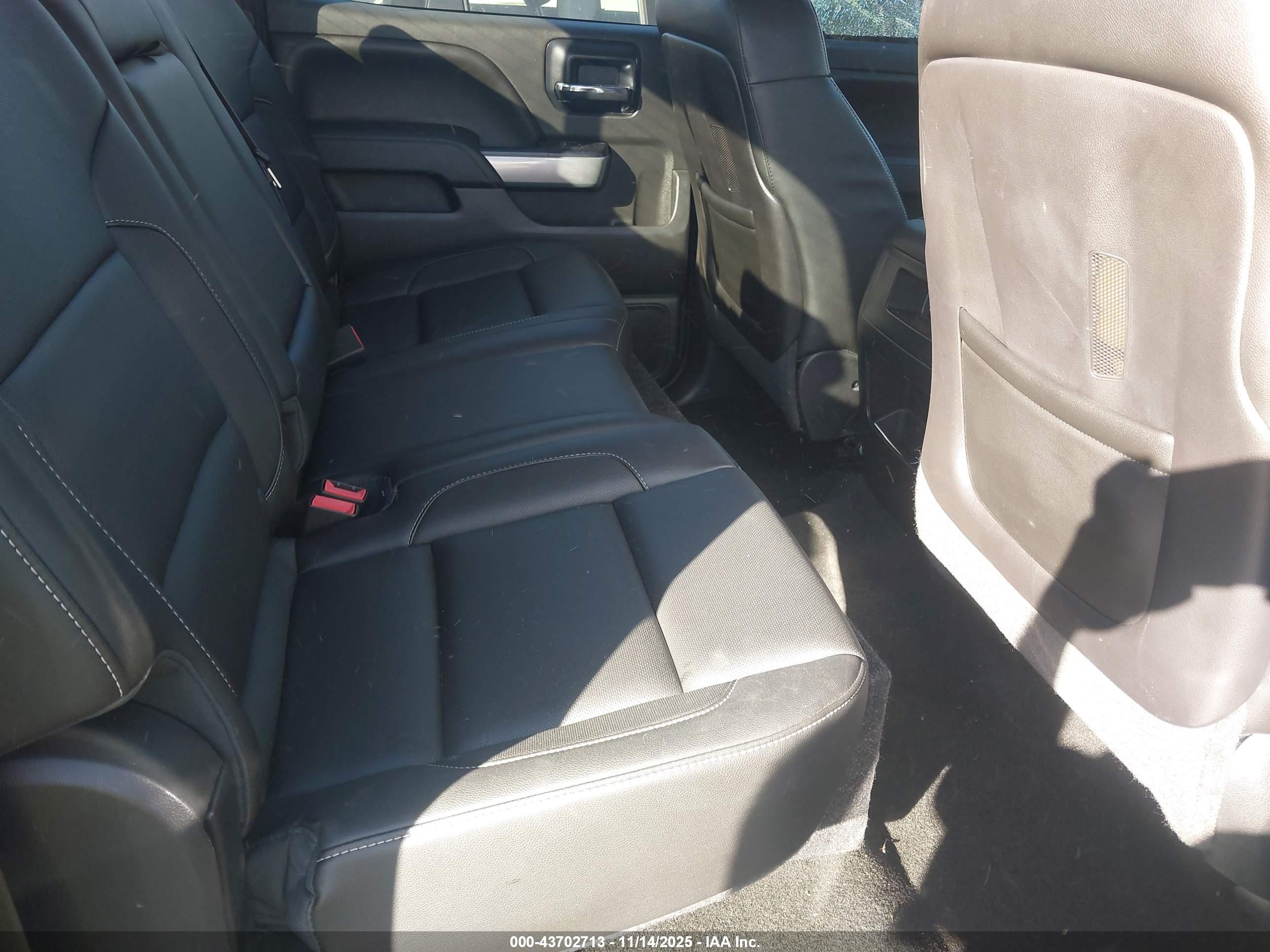 CHEVROLET SILVERADO image 8