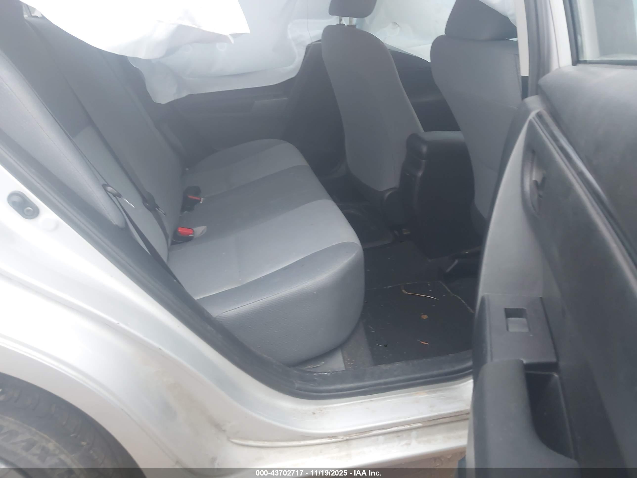TOYOTA COROLLA image 8
