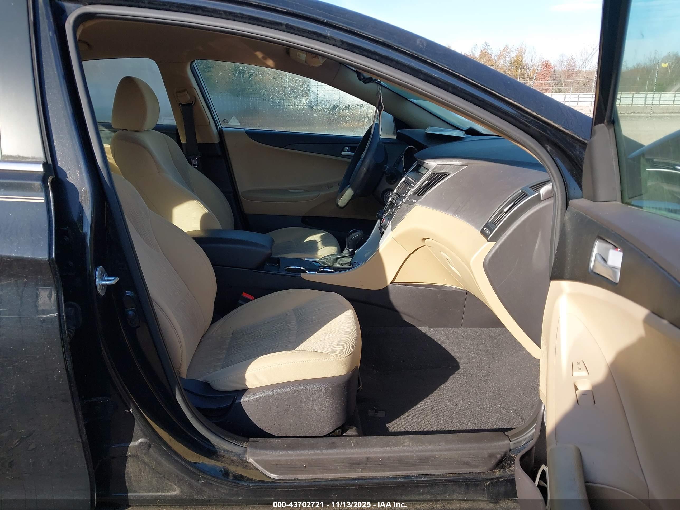 HYUNDAI SONATA image 5