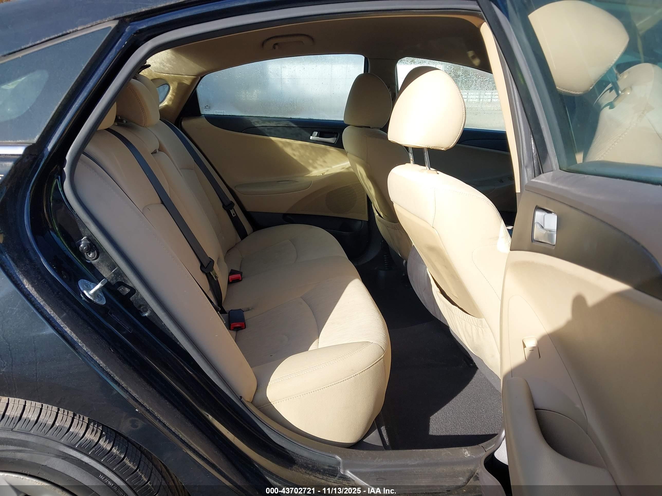 HYUNDAI SONATA image 8