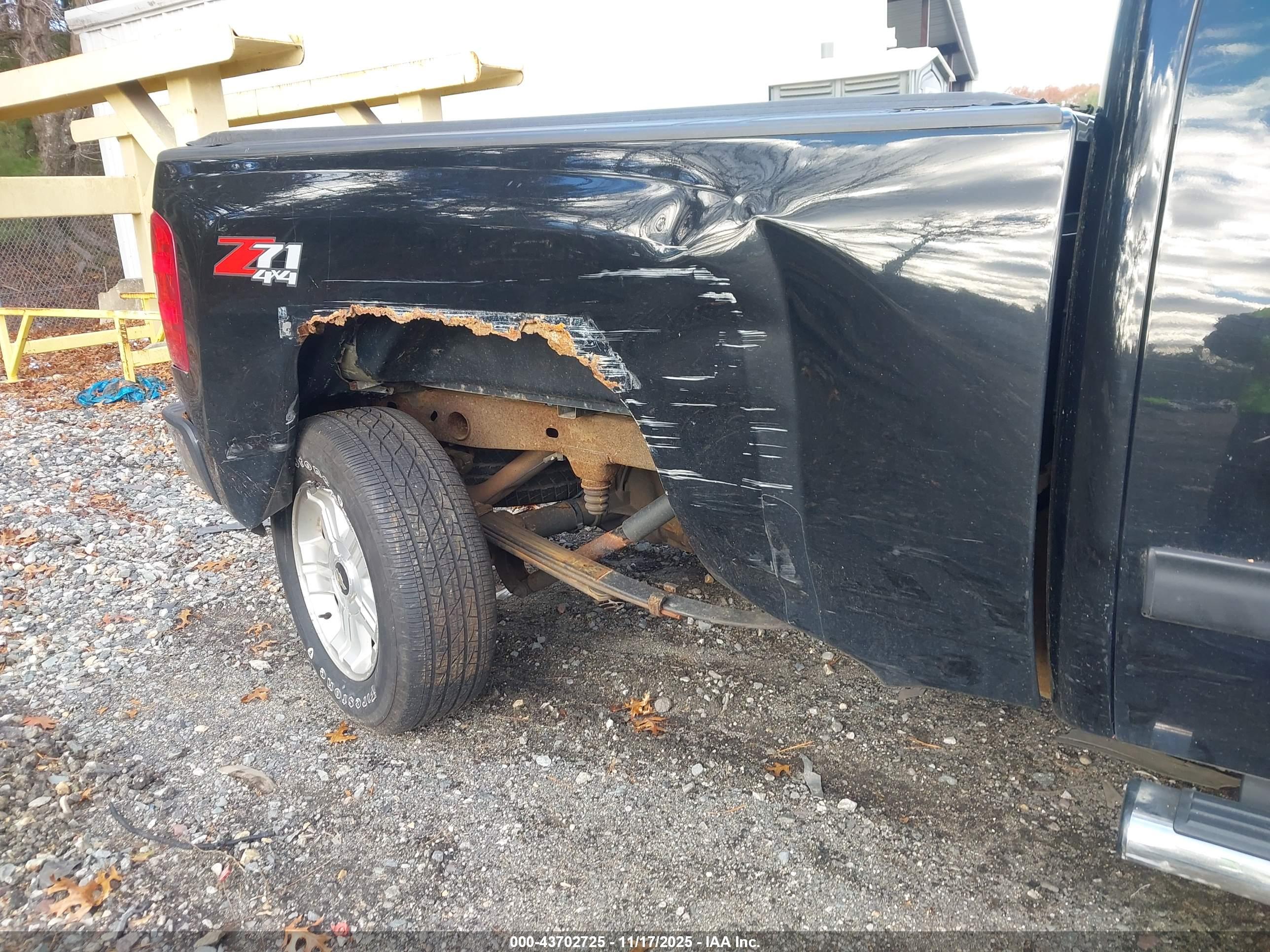 CHEVROLET SILVERADO image 6