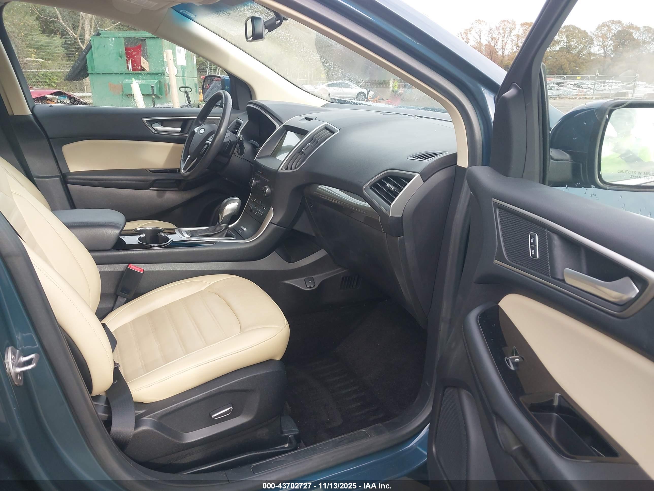 FORD EDGE image 5