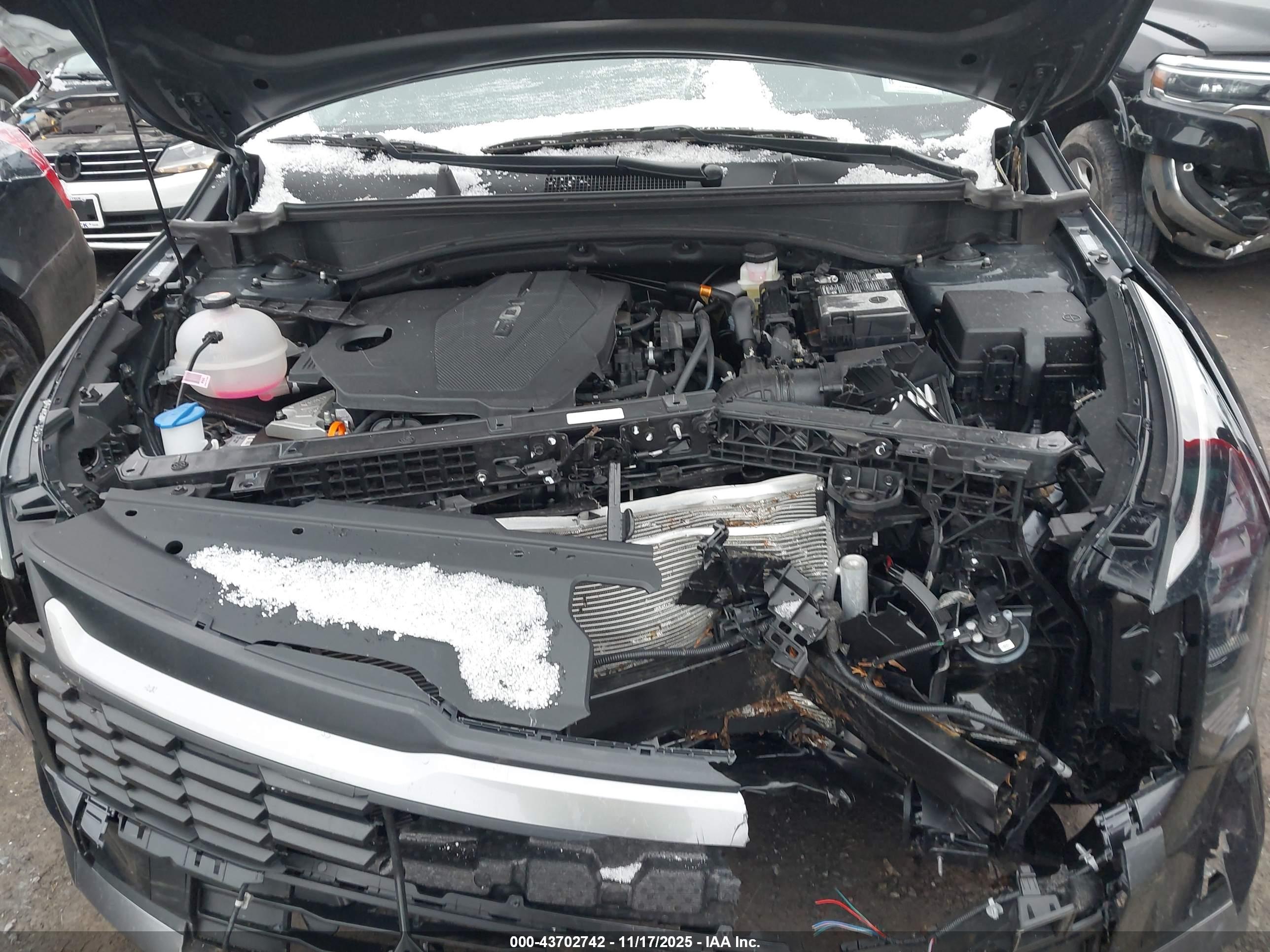 KIA SPORTAGE image 10