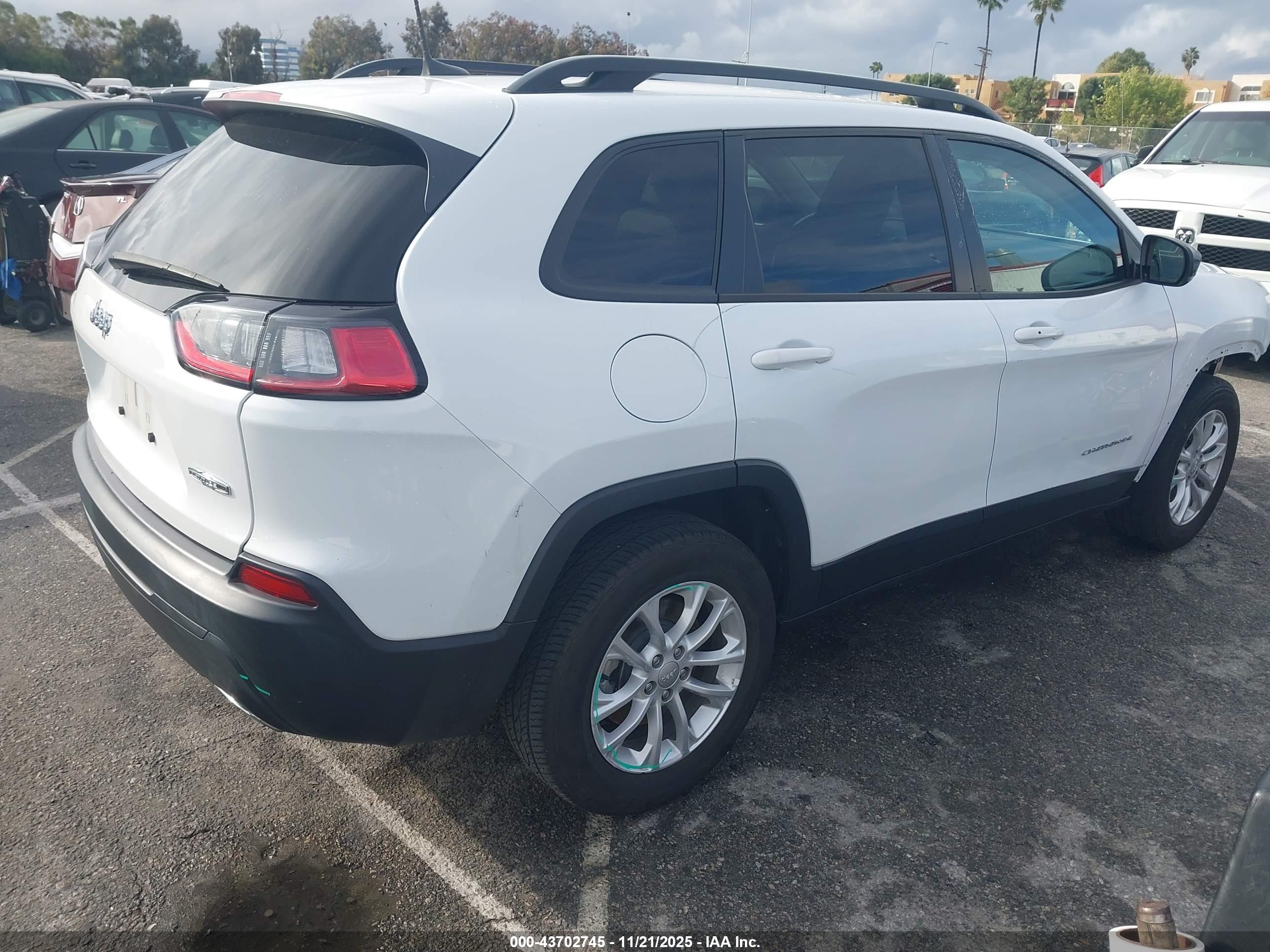 JEEP CHEROKEE image 4