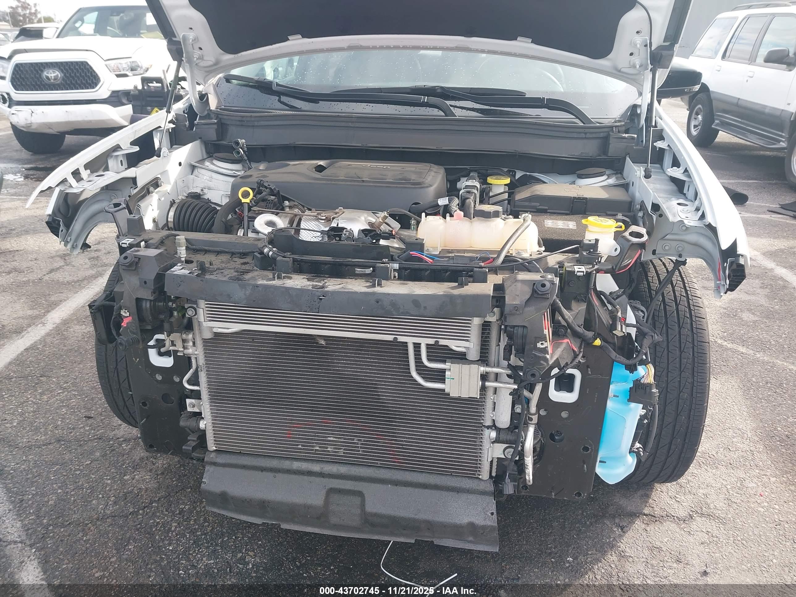 JEEP CHEROKEE image 6