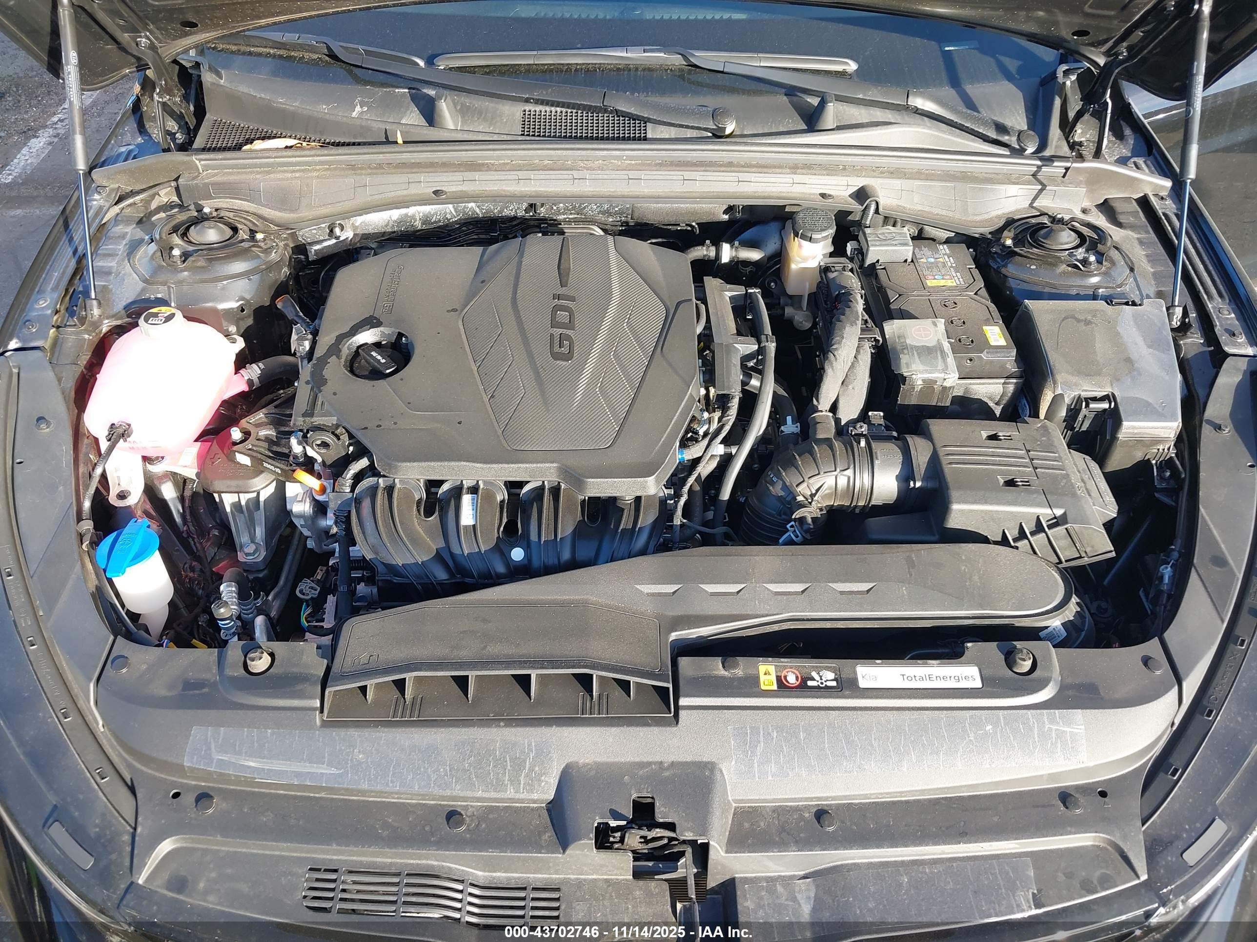 KIA K5 image 10