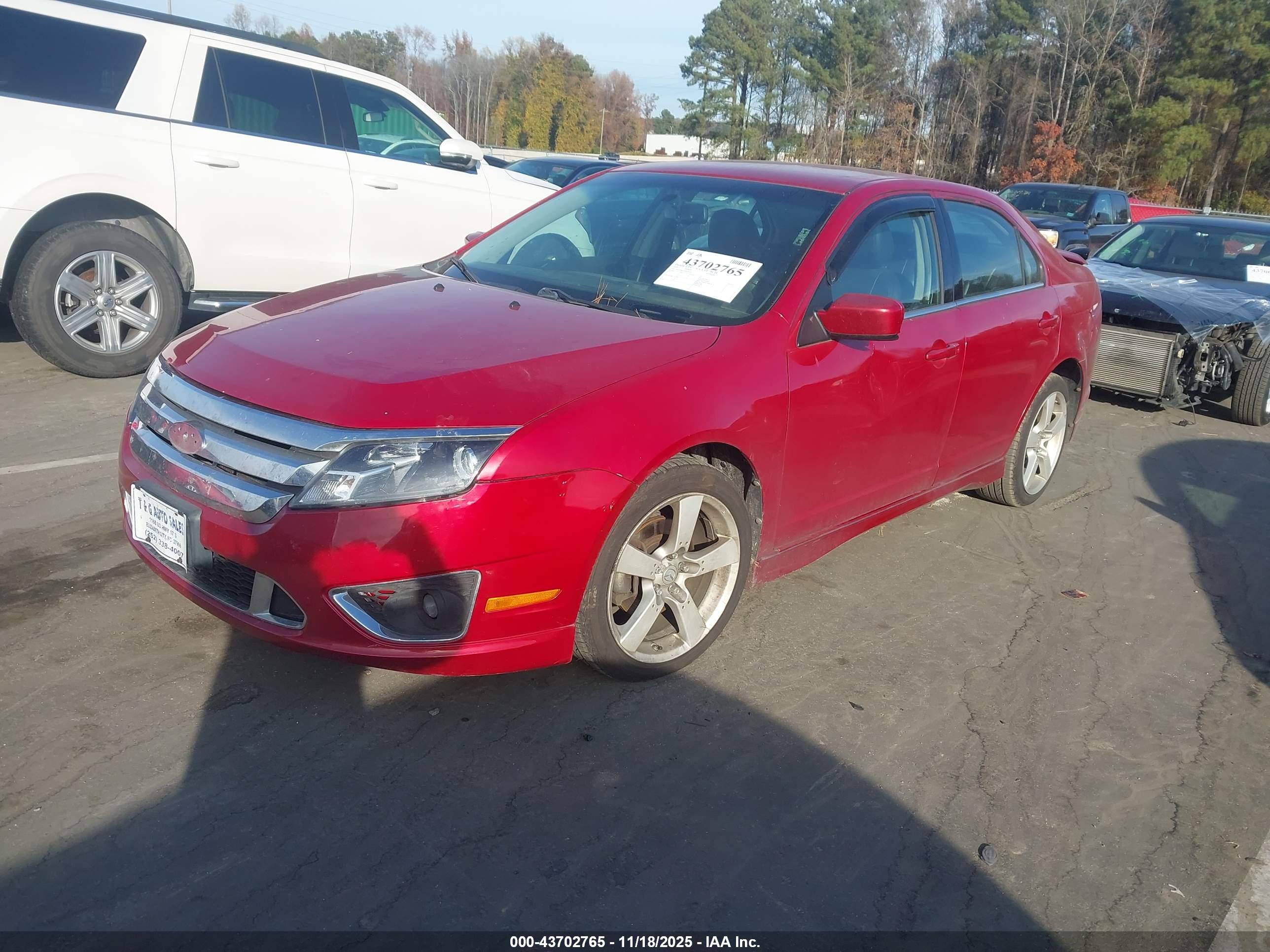 FORD FUSION image 2