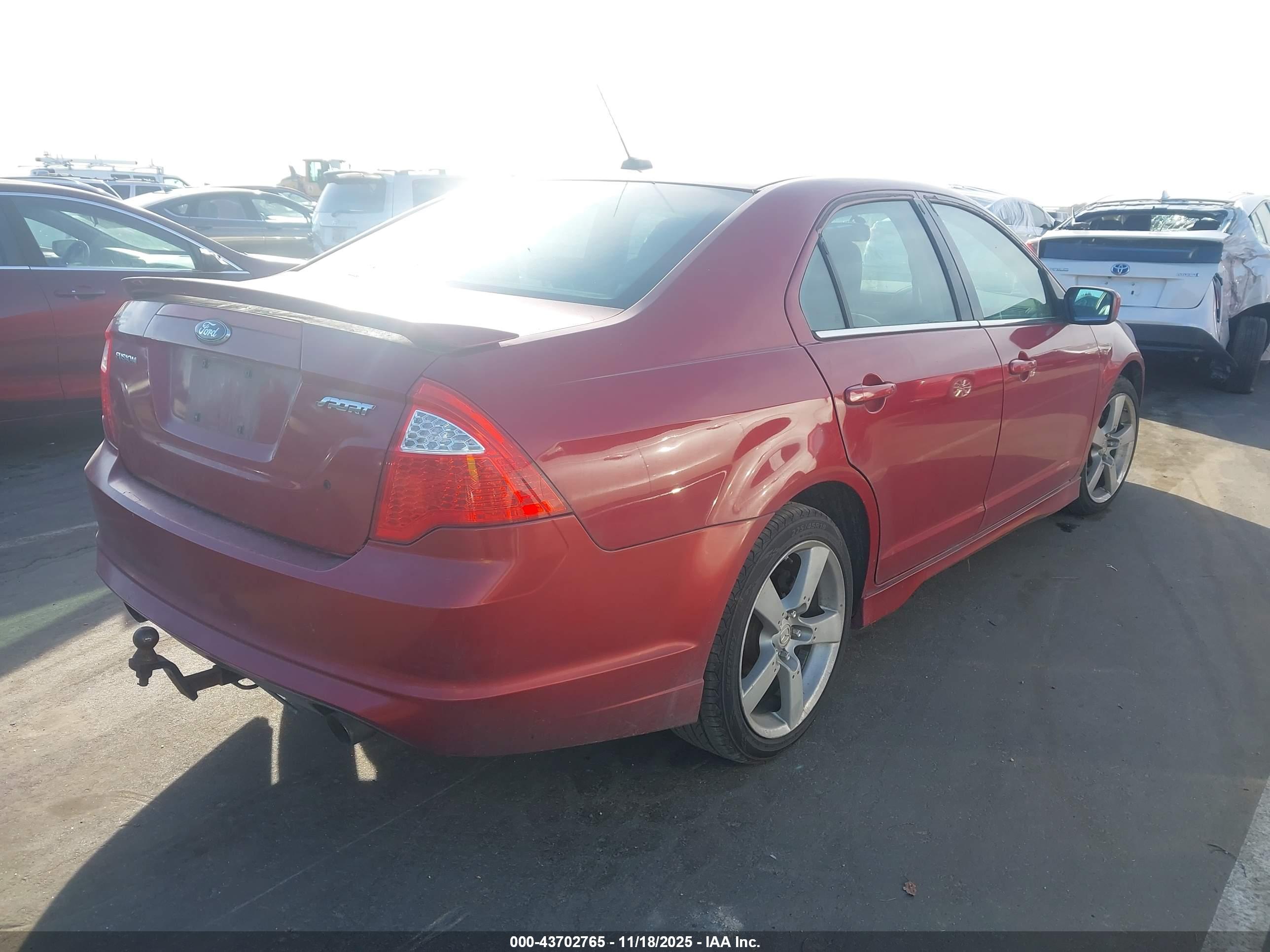 FORD FUSION image 4