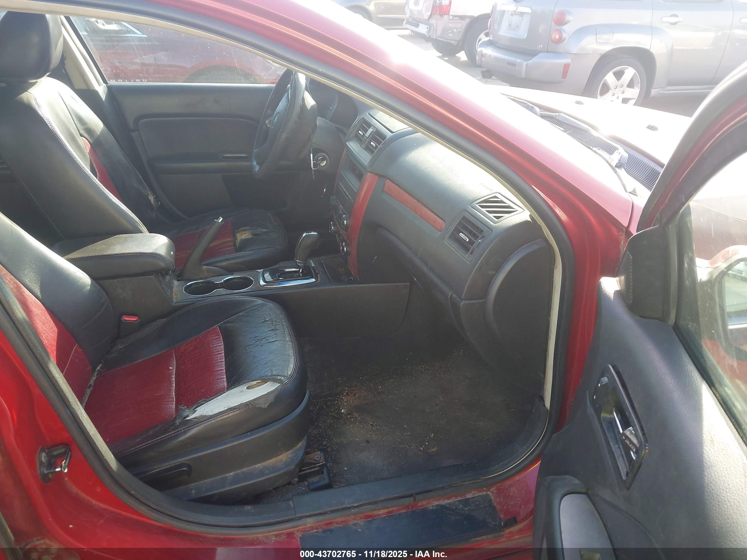 FORD FUSION image 5