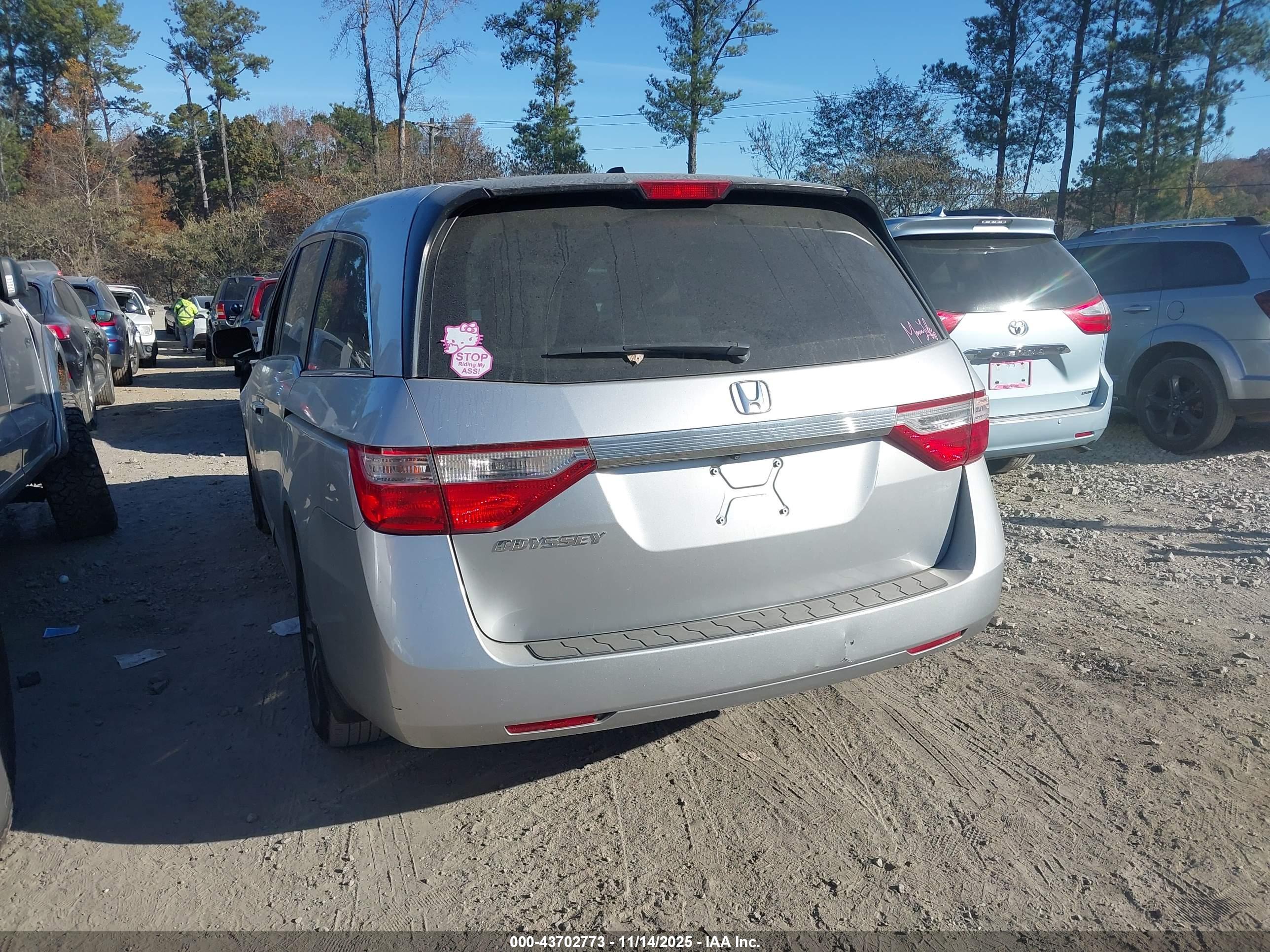 HONDA ODYSSEY image 3