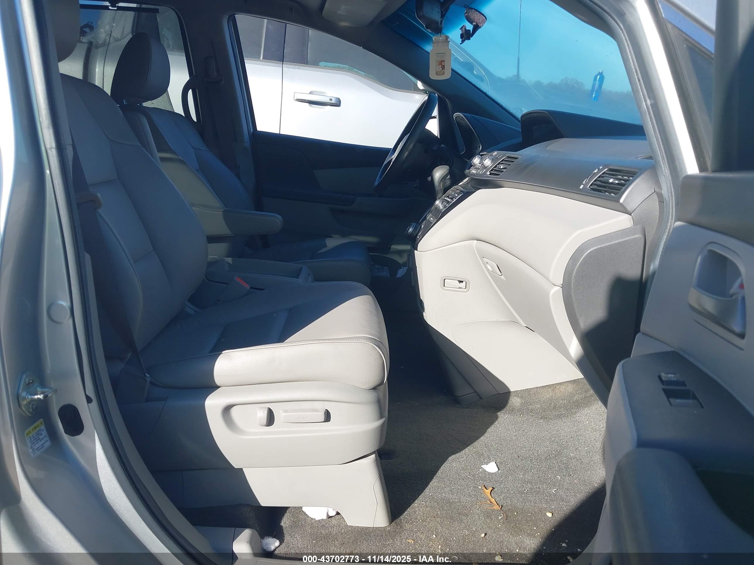HONDA ODYSSEY image 5