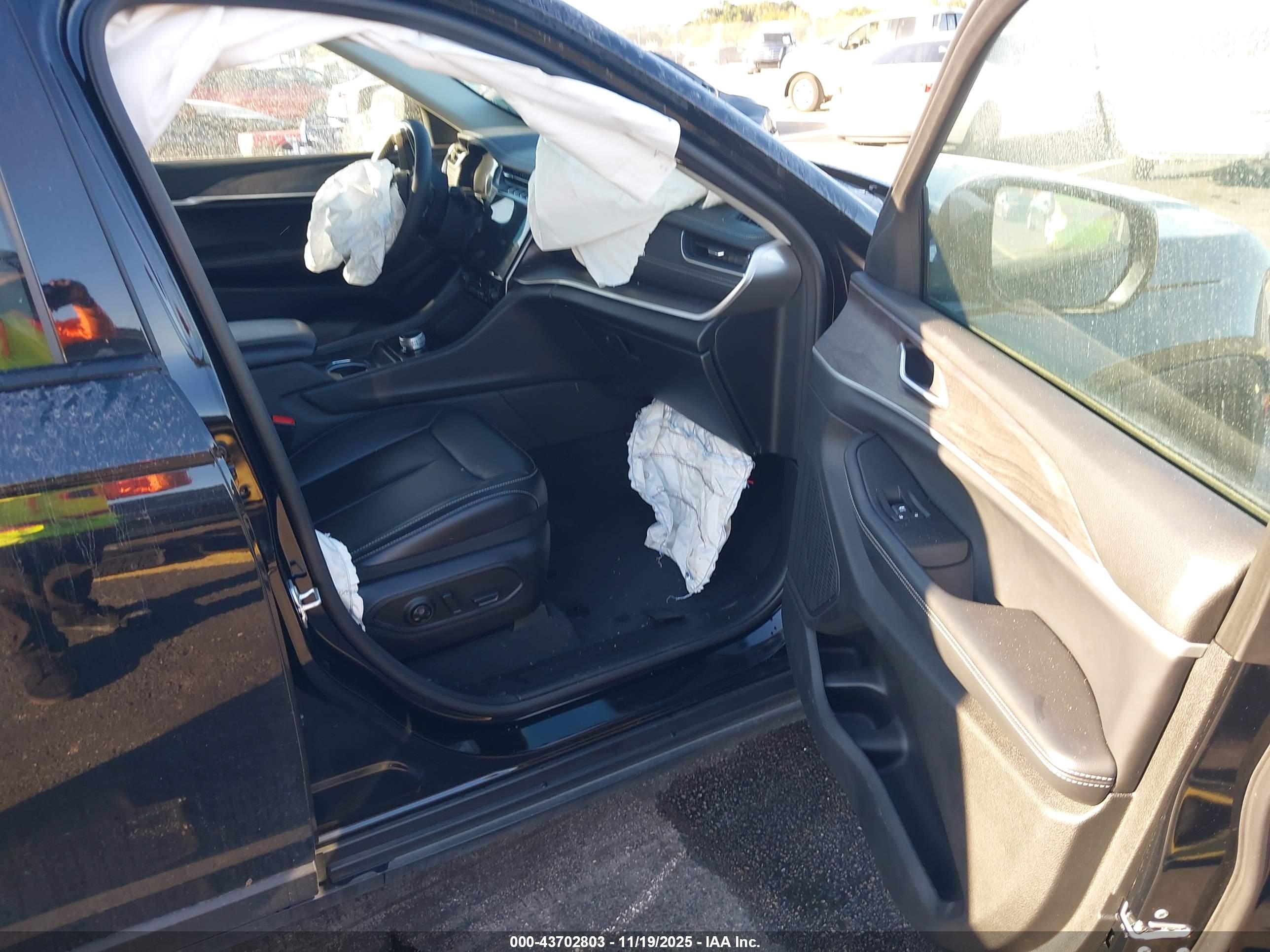 JEEP GRAND image 5