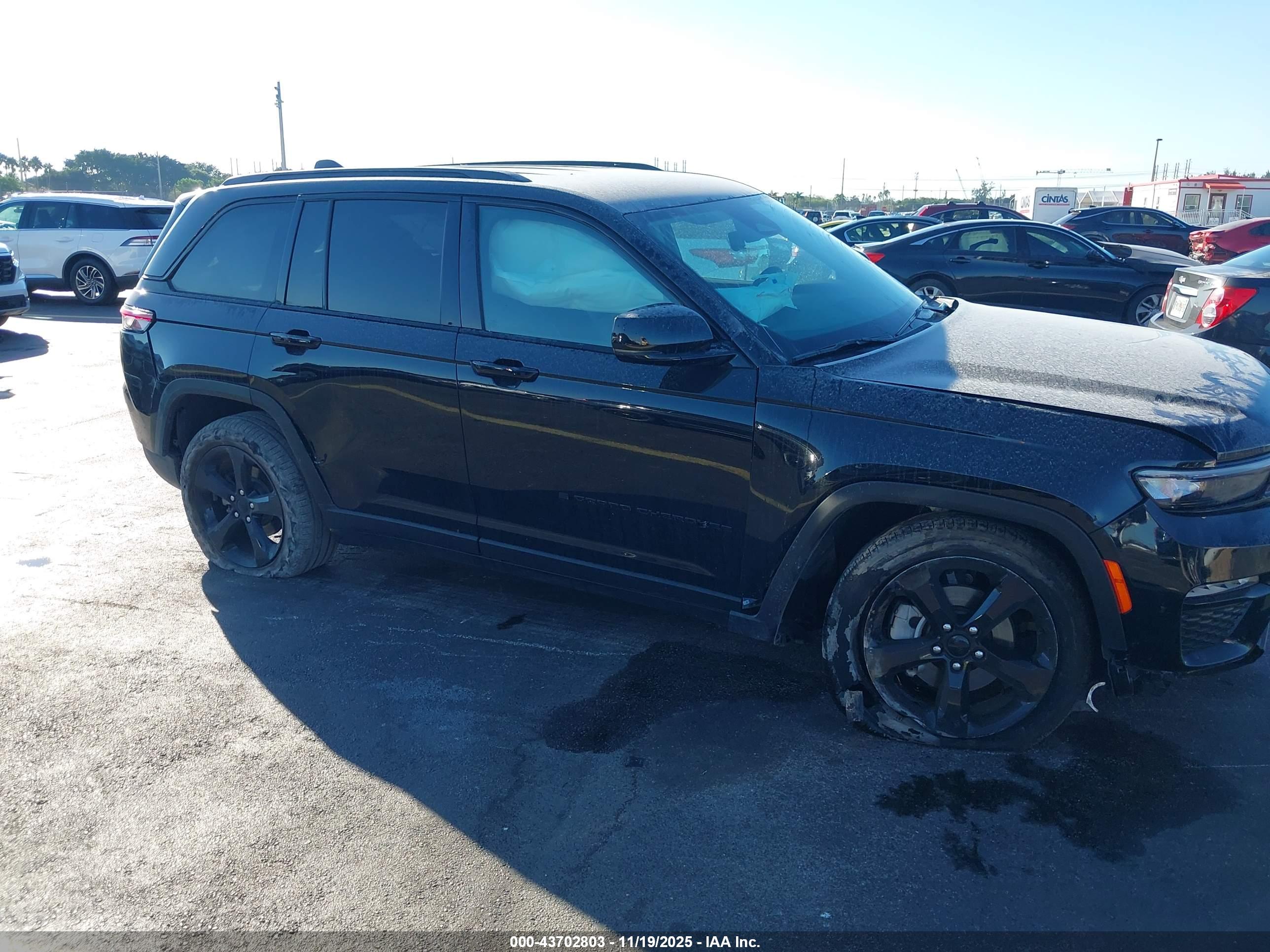 JEEP GRAND image 6