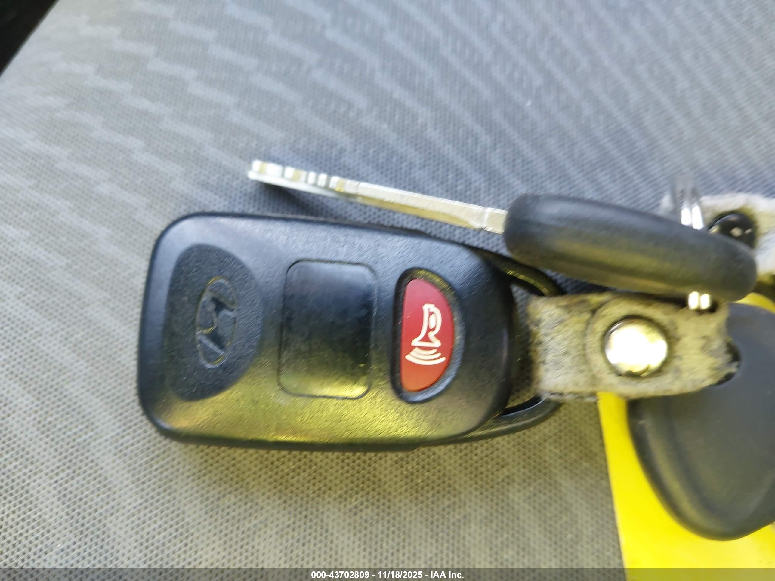 HYUNDAI ELANTRA image 11