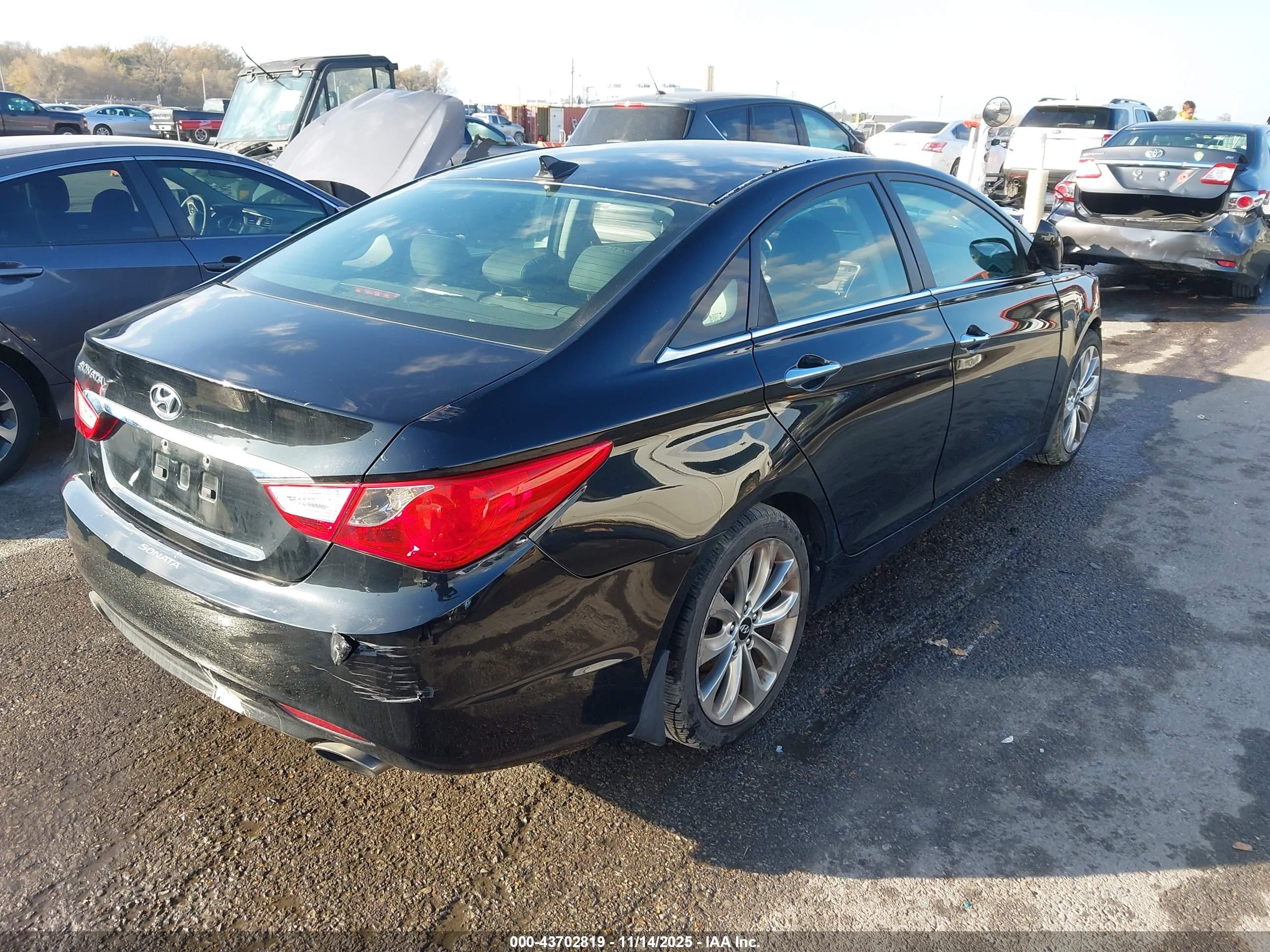 HYUNDAI SONATA image 4