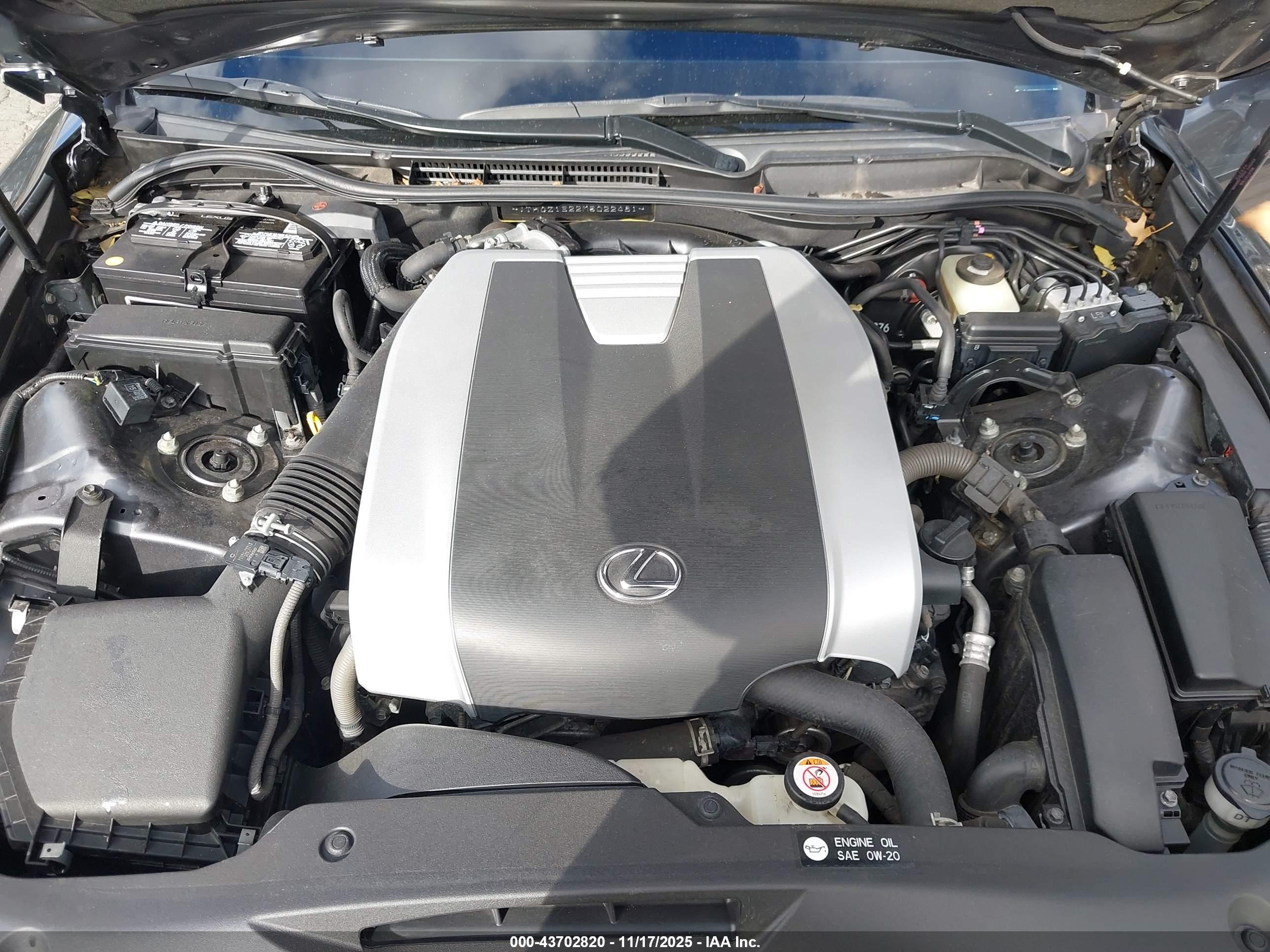 LEXUS IS image 10