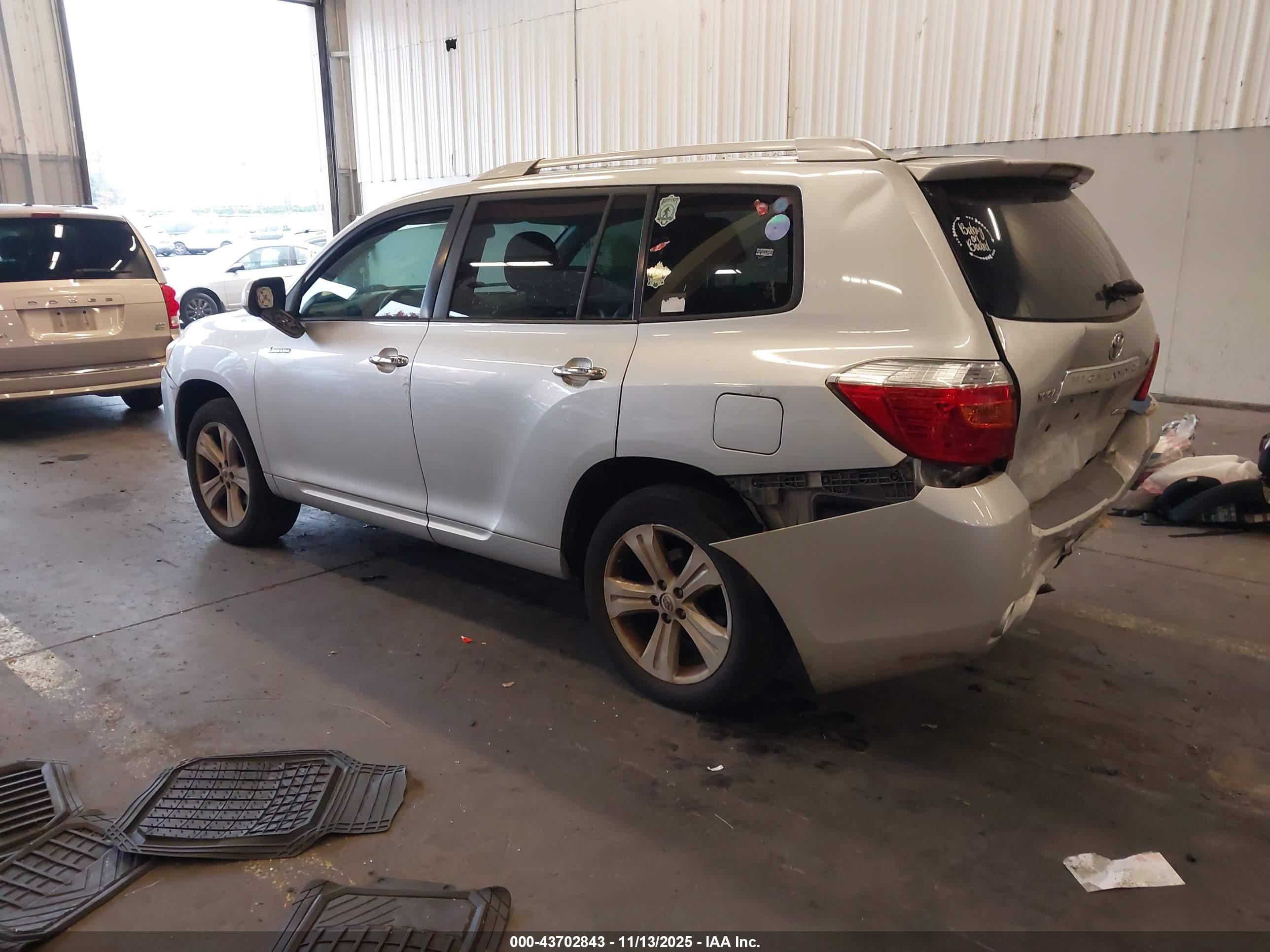 TOYOTA HIGHLANDER image 3