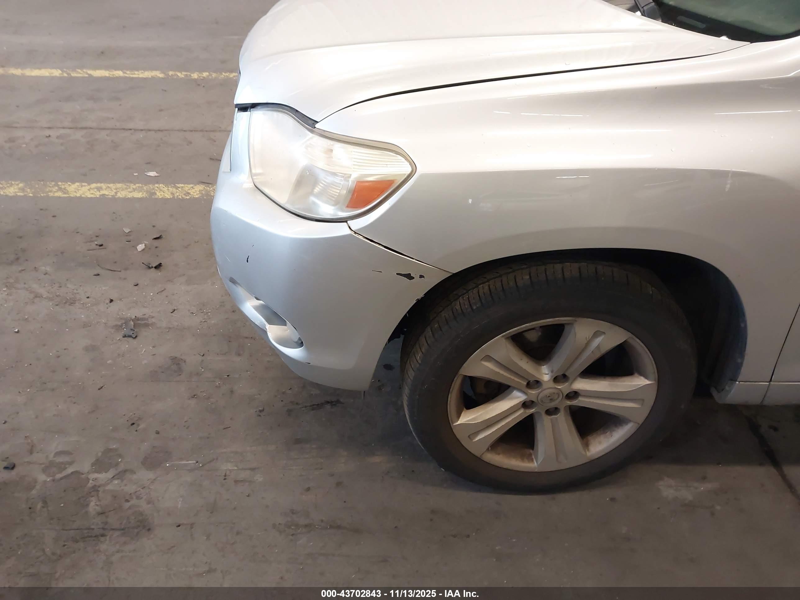 TOYOTA HIGHLANDER image 6