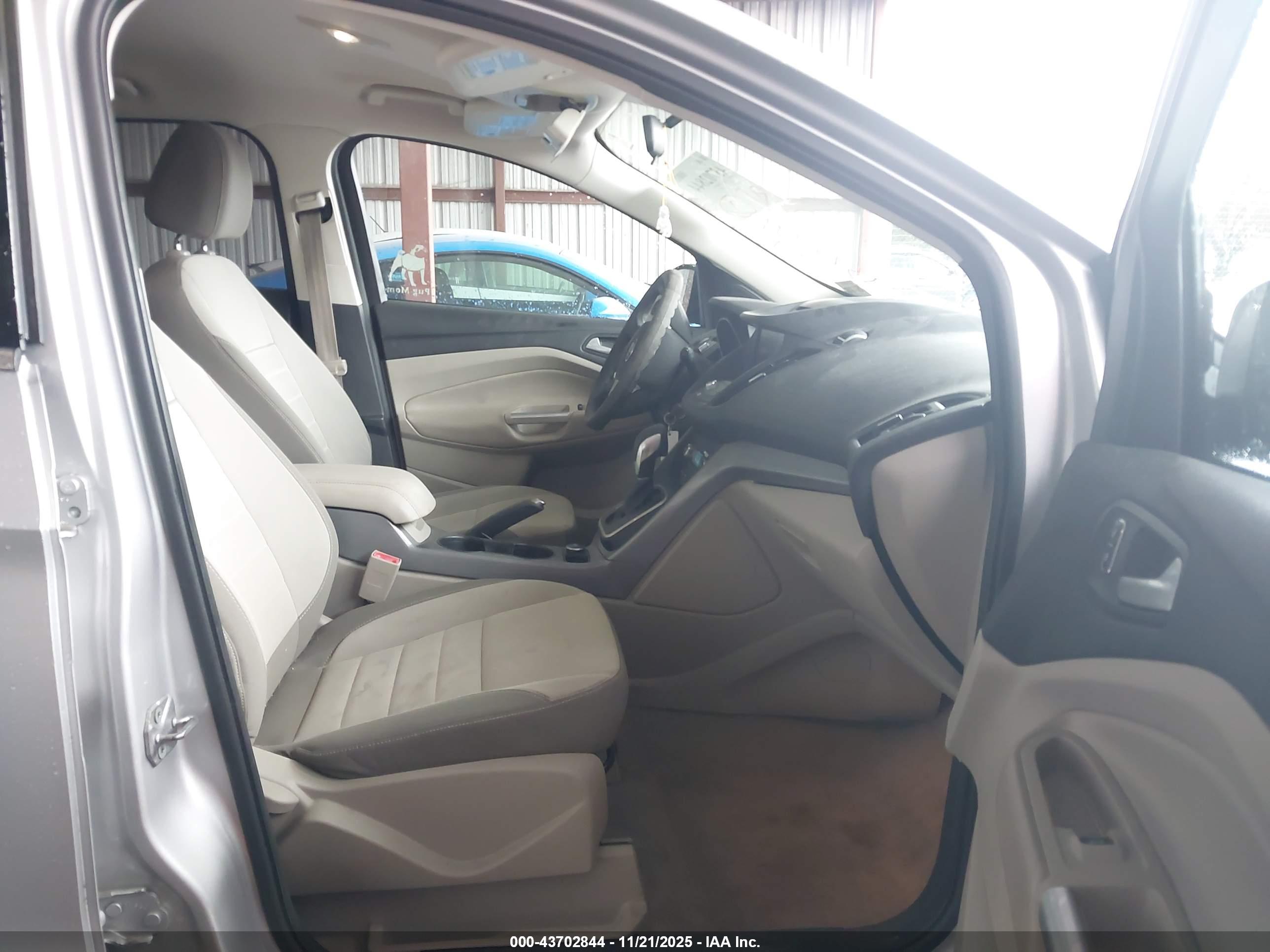 FORD ESCAPE image 5