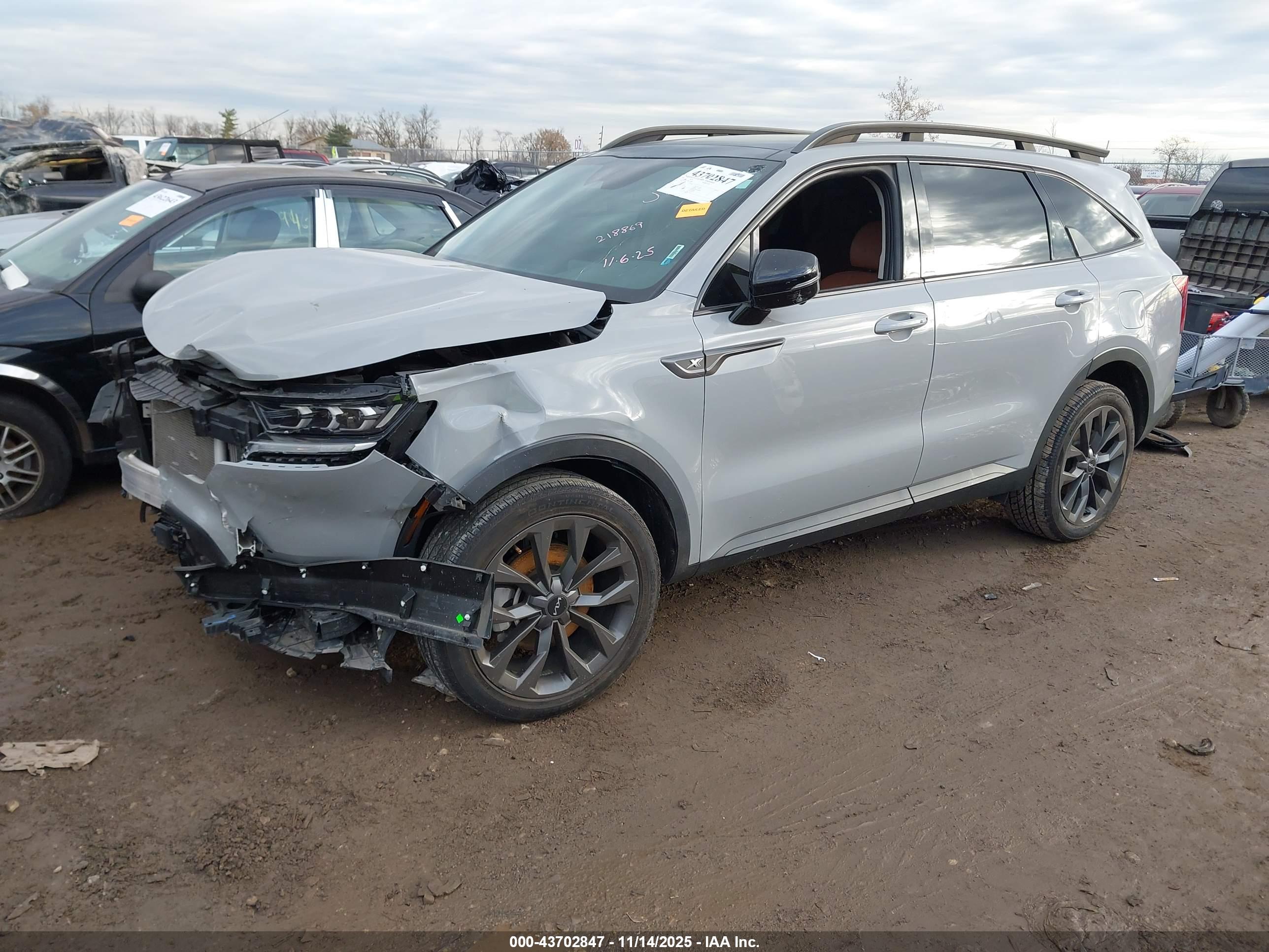 KIA SORENTO image 2