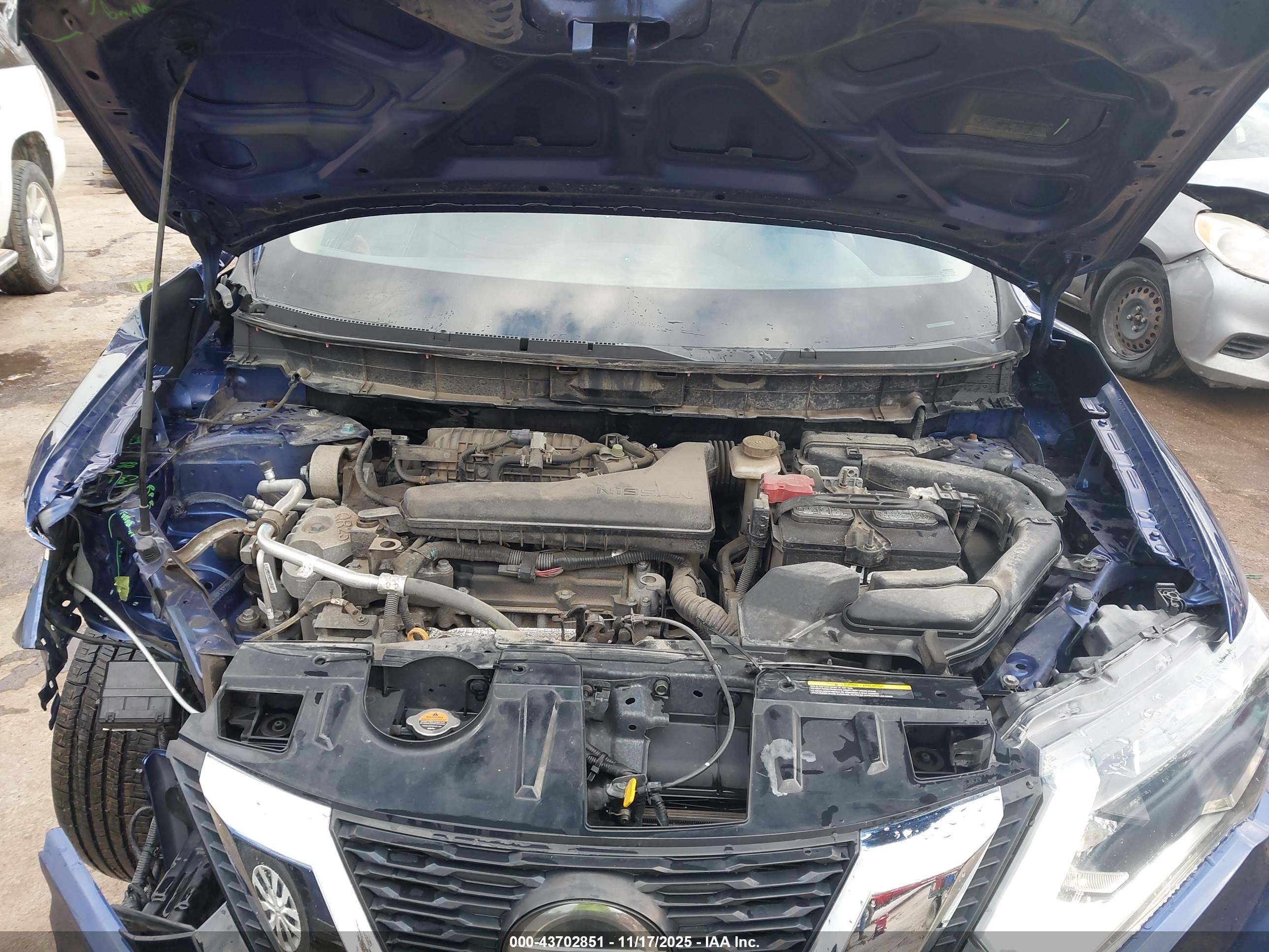 NISSAN ROGUE image 10