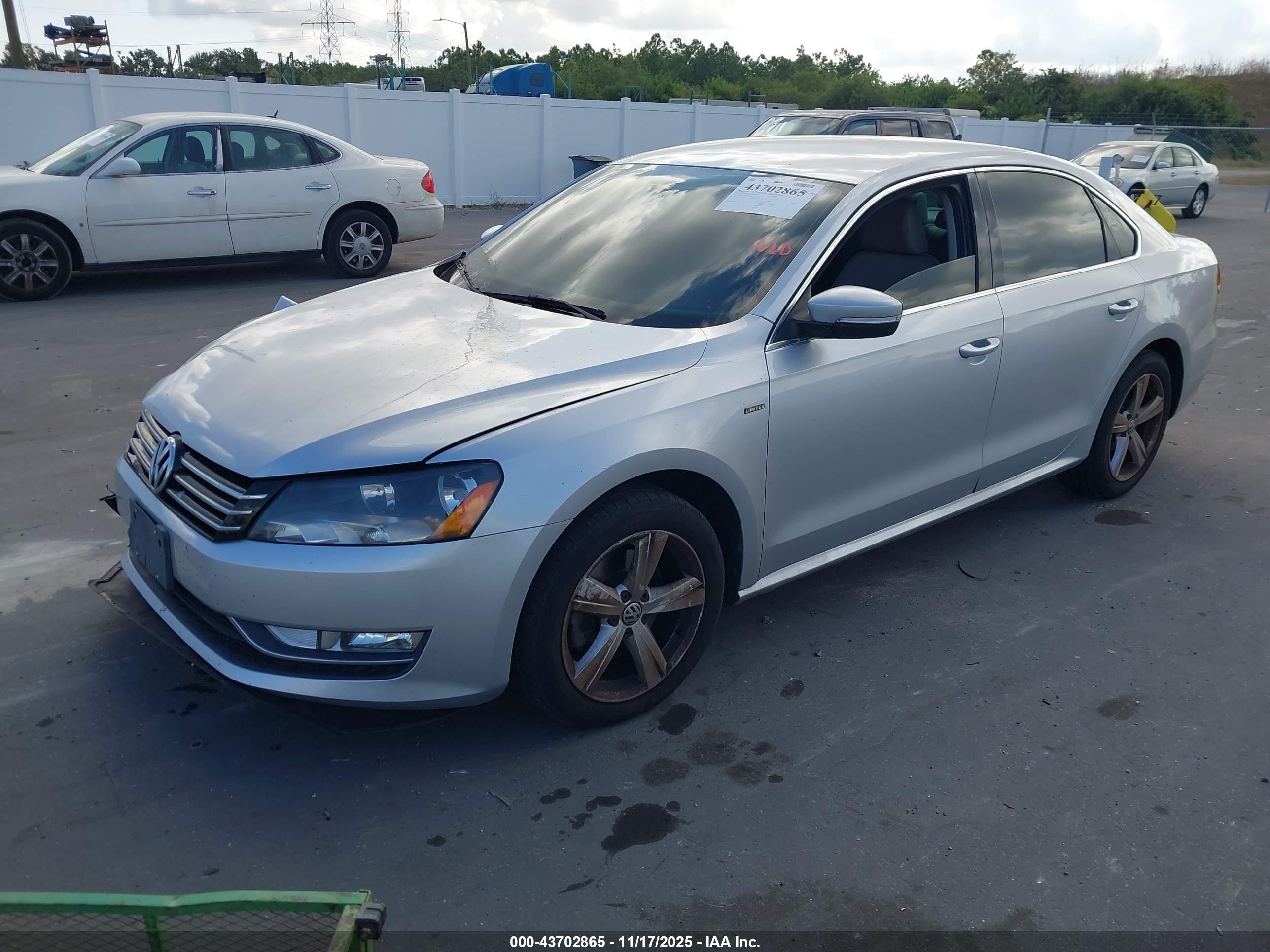 VOLKSWAGEN PASSAT image 2