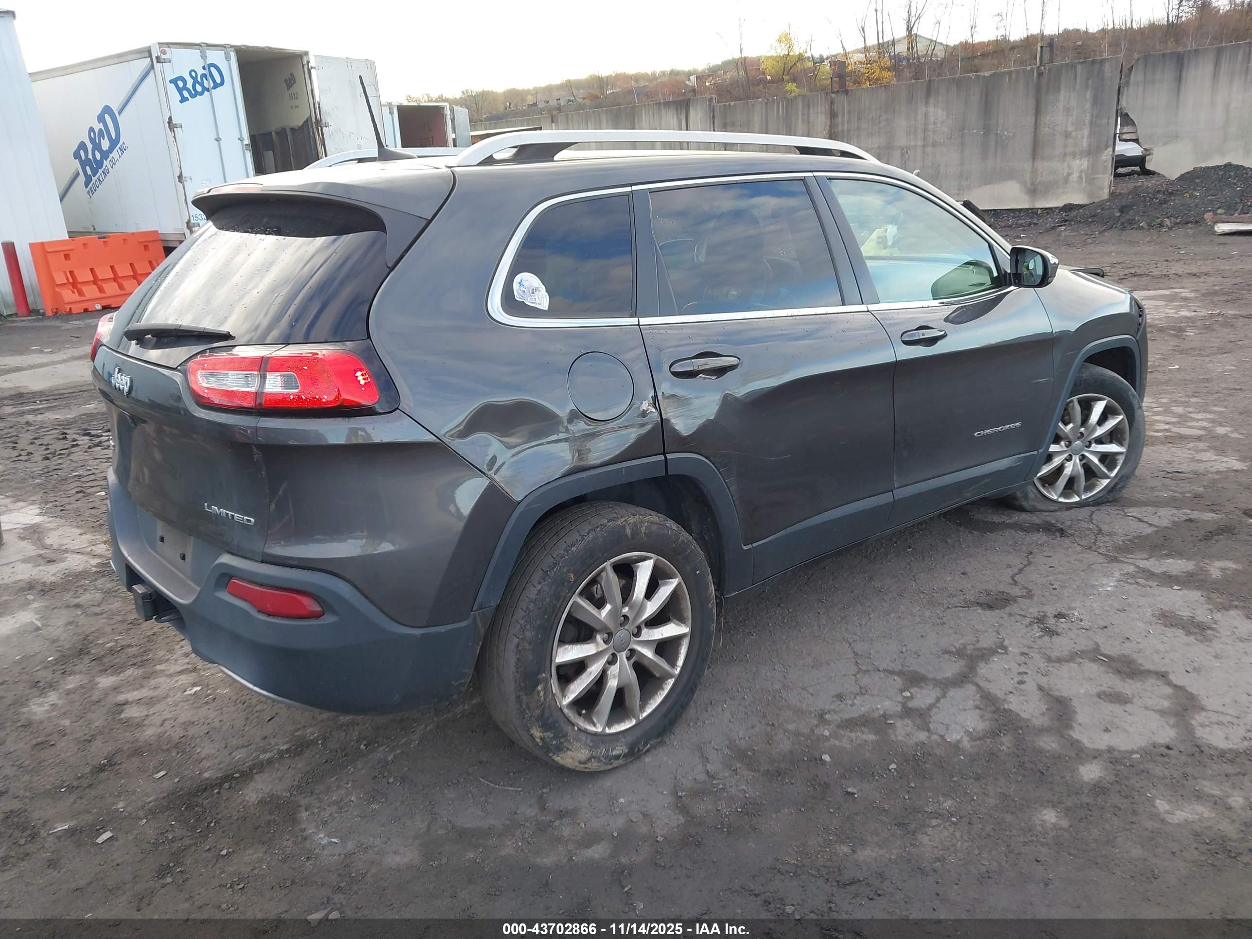 JEEP CHEROKEE image 4