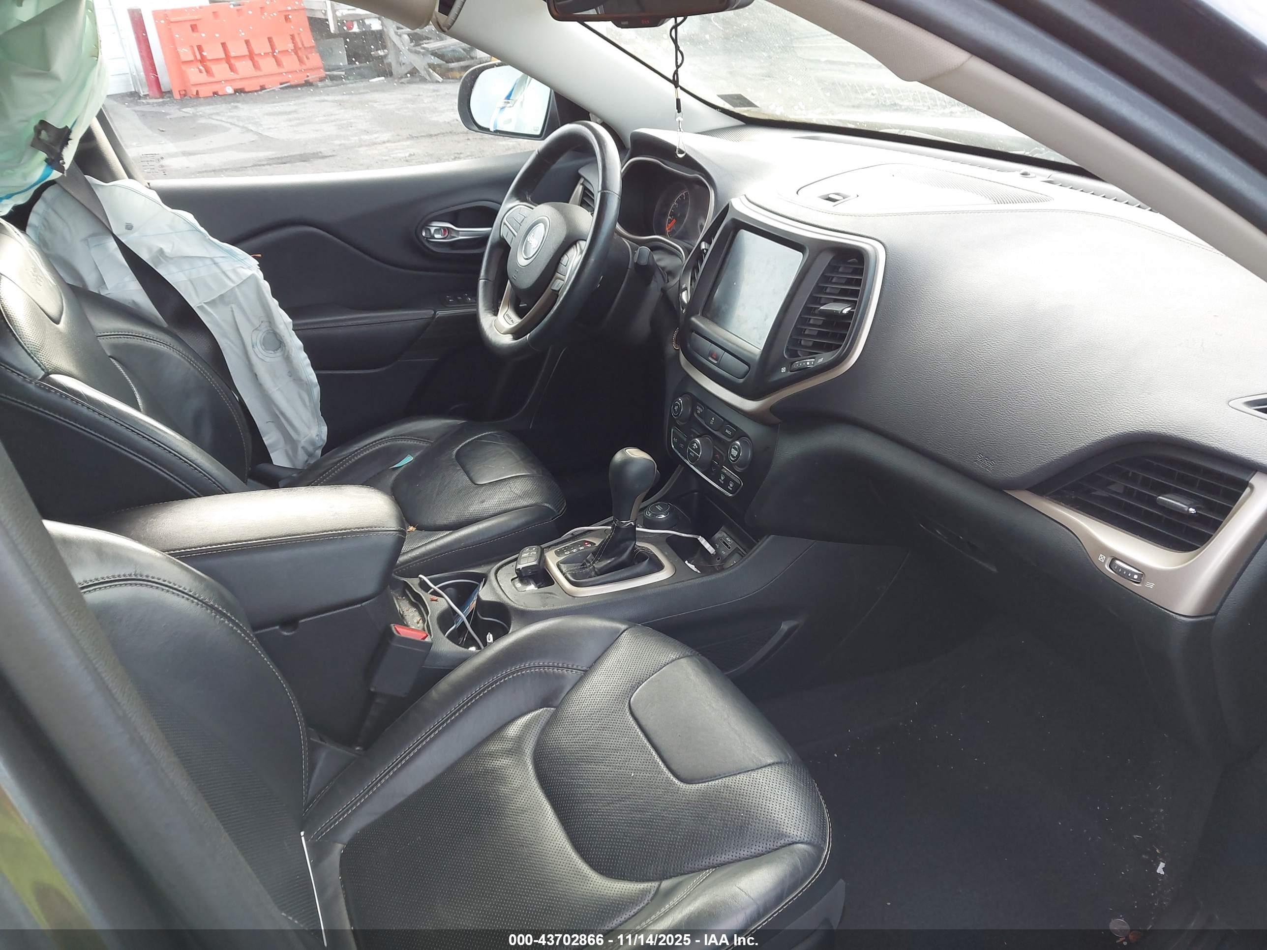 JEEP CHEROKEE image 5