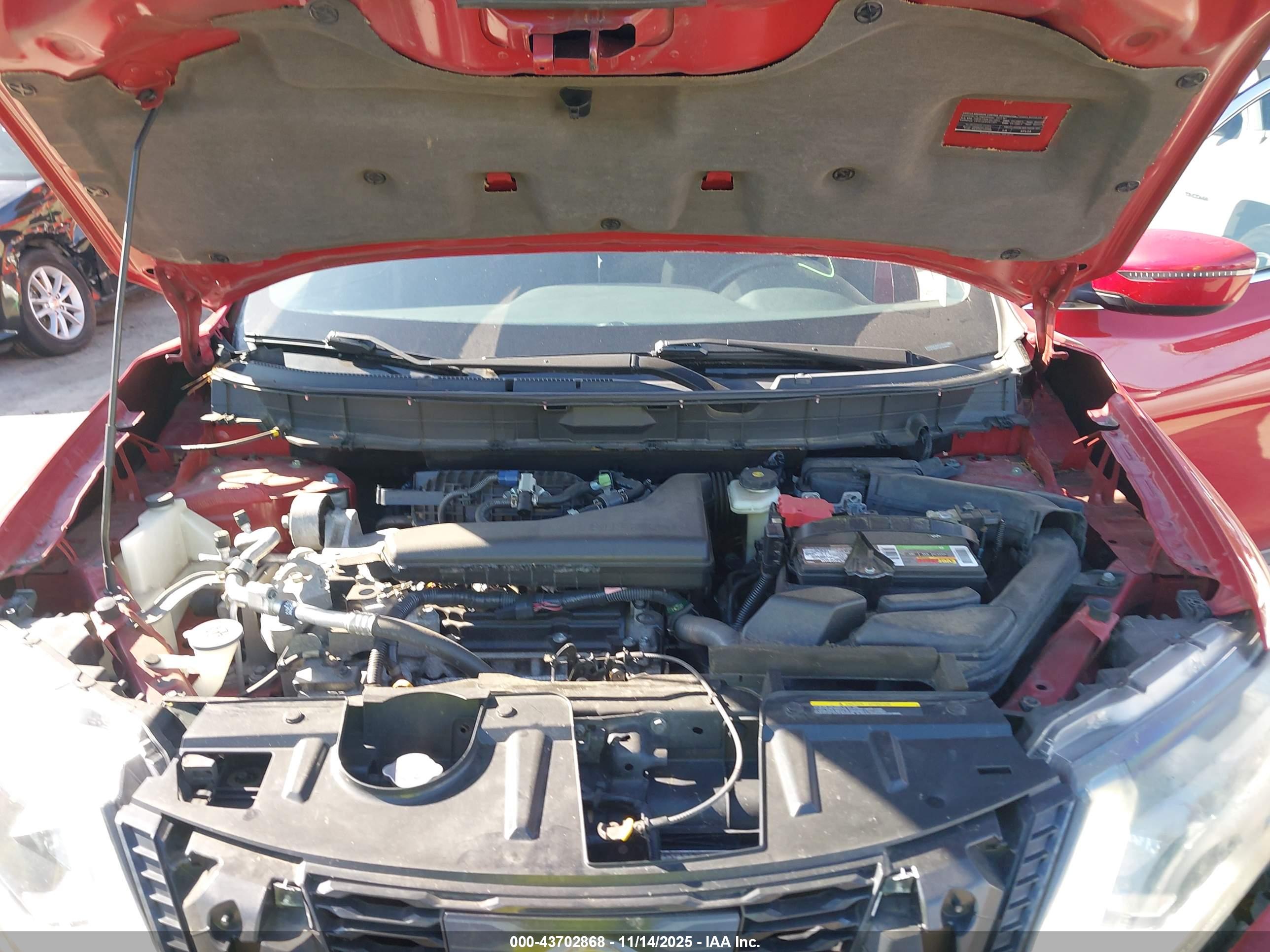 NISSAN ROGUE image 10