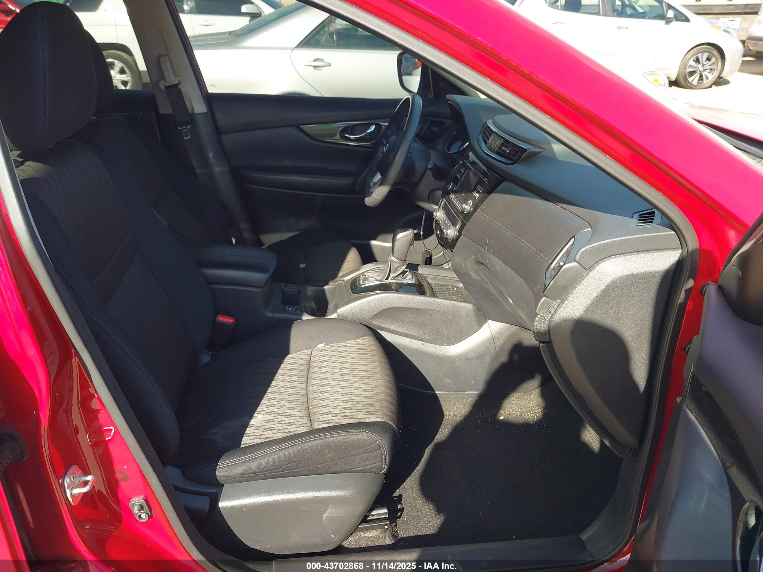 NISSAN ROGUE image 5