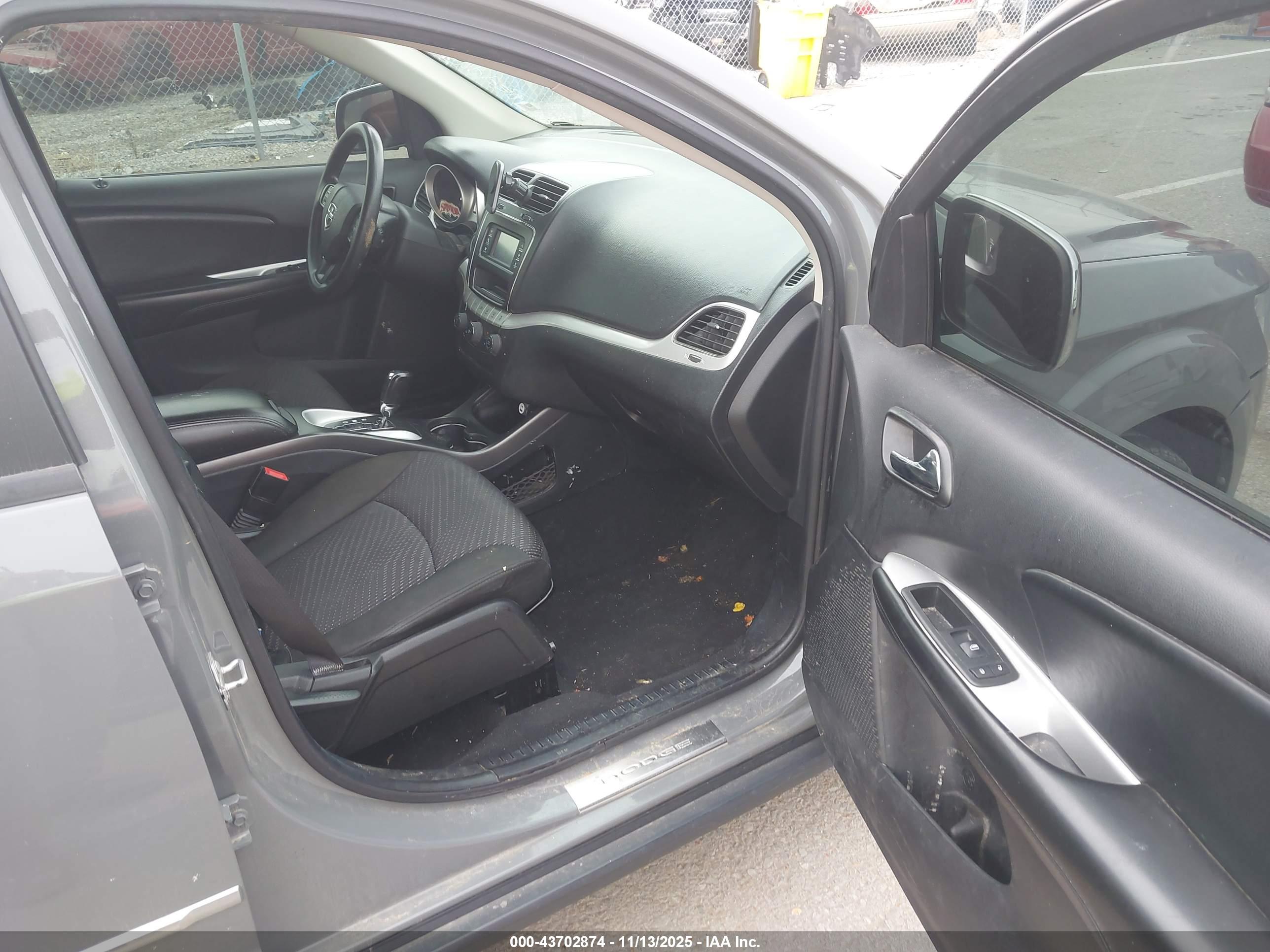 DODGE JOURNEY image 5