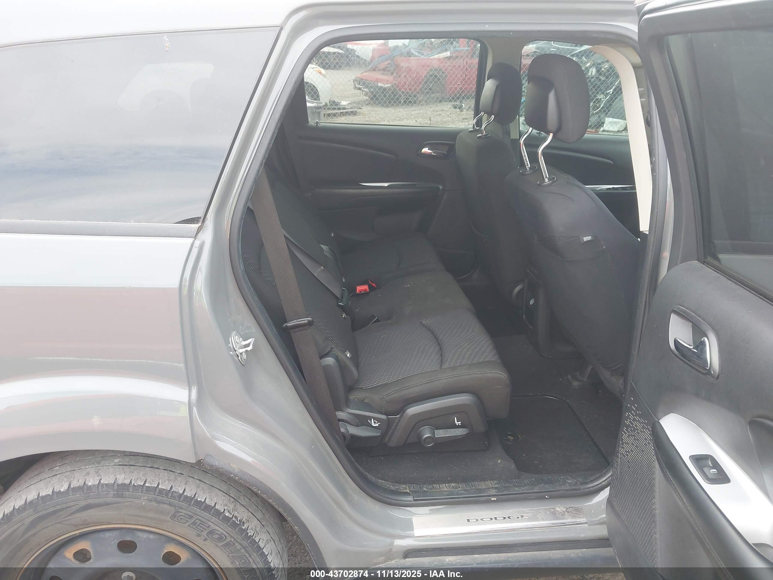 DODGE JOURNEY image 8
