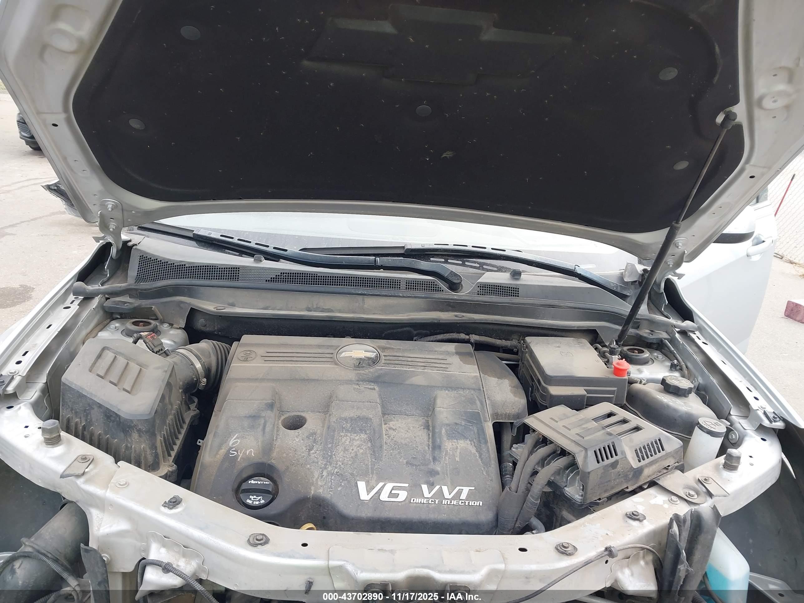 CHEVROLET EQUINOX image 10