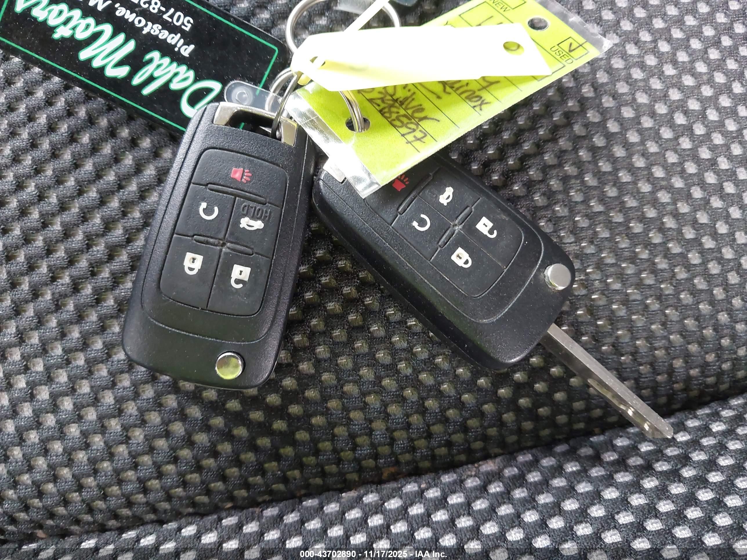 CHEVROLET EQUINOX image 11