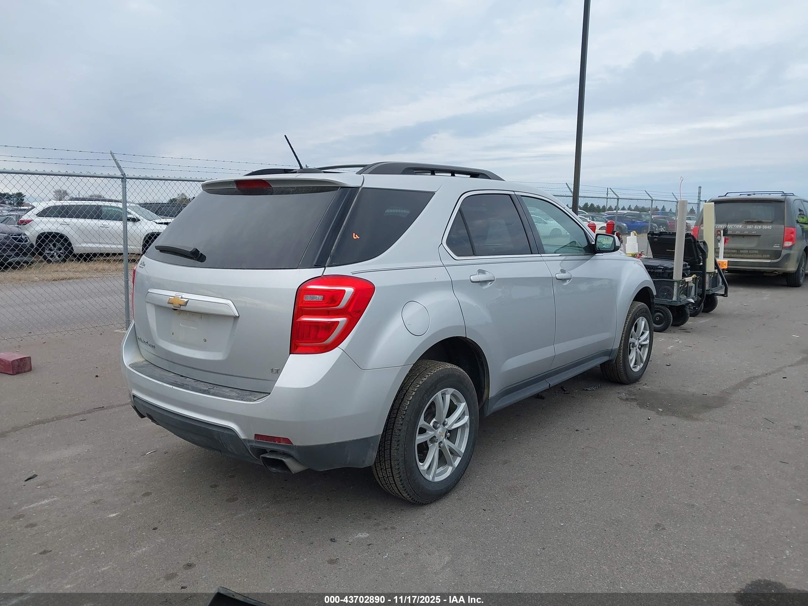 CHEVROLET EQUINOX image 4