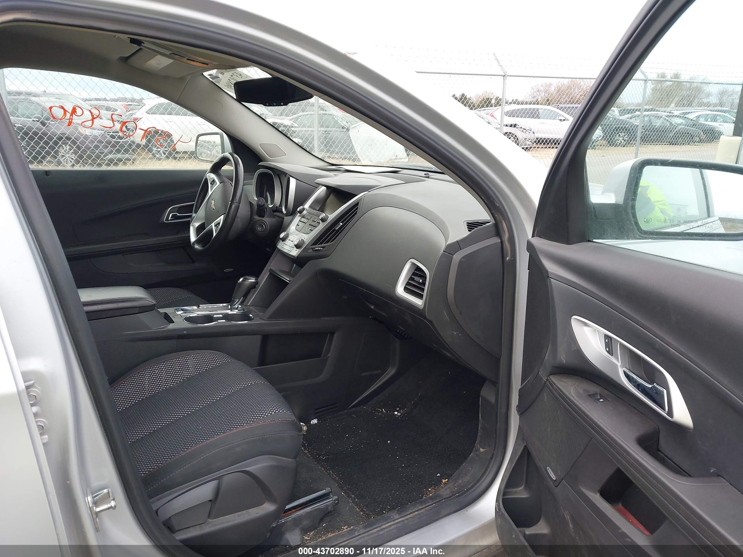 CHEVROLET EQUINOX image 5