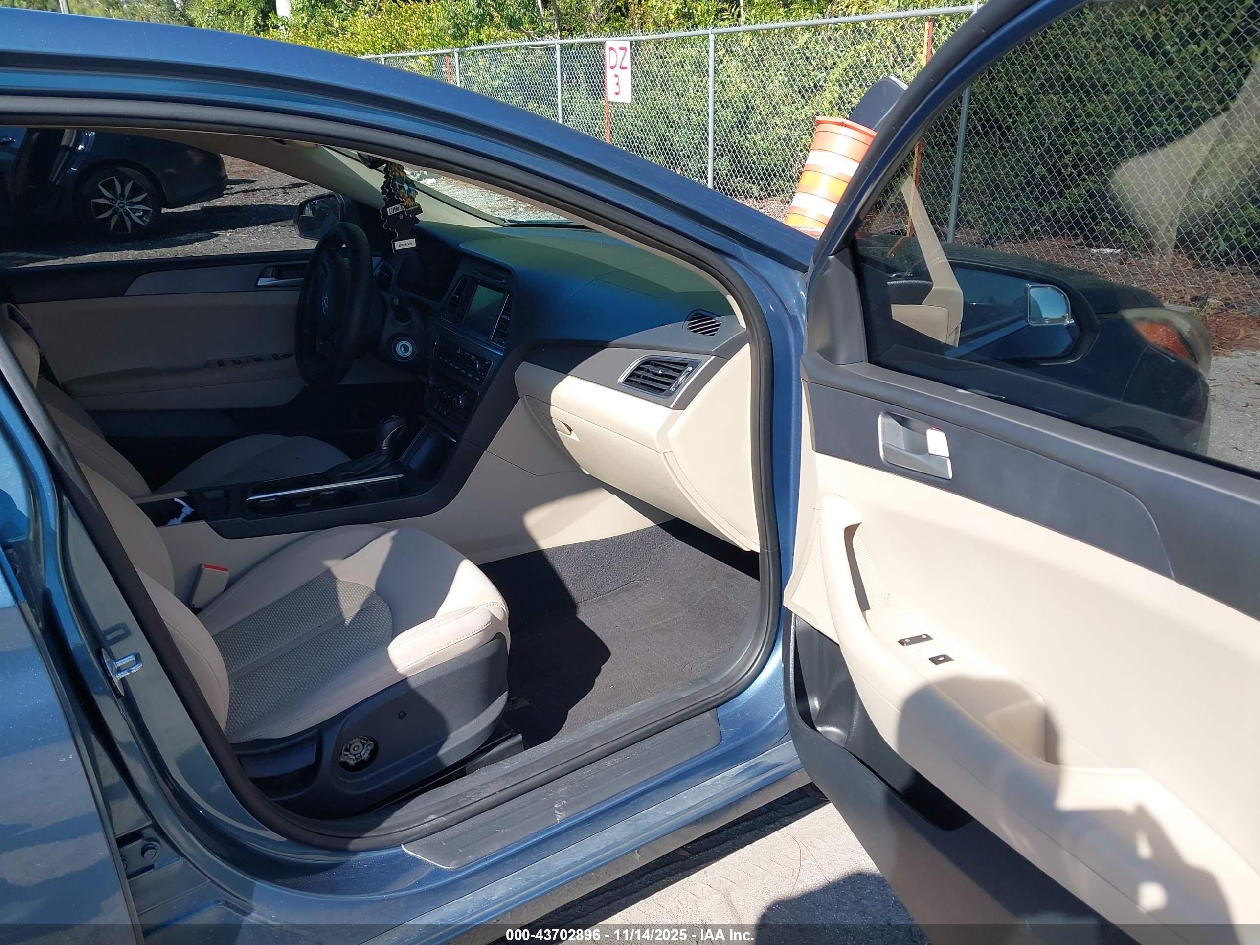 HYUNDAI SONATA image 5