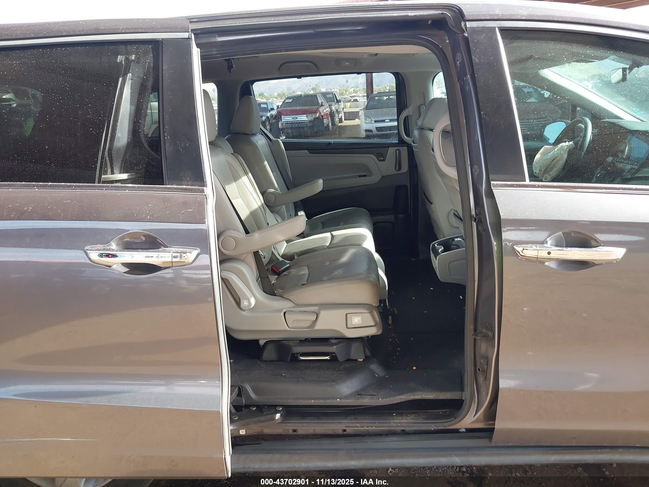 HONDA ODYSSEY image 8