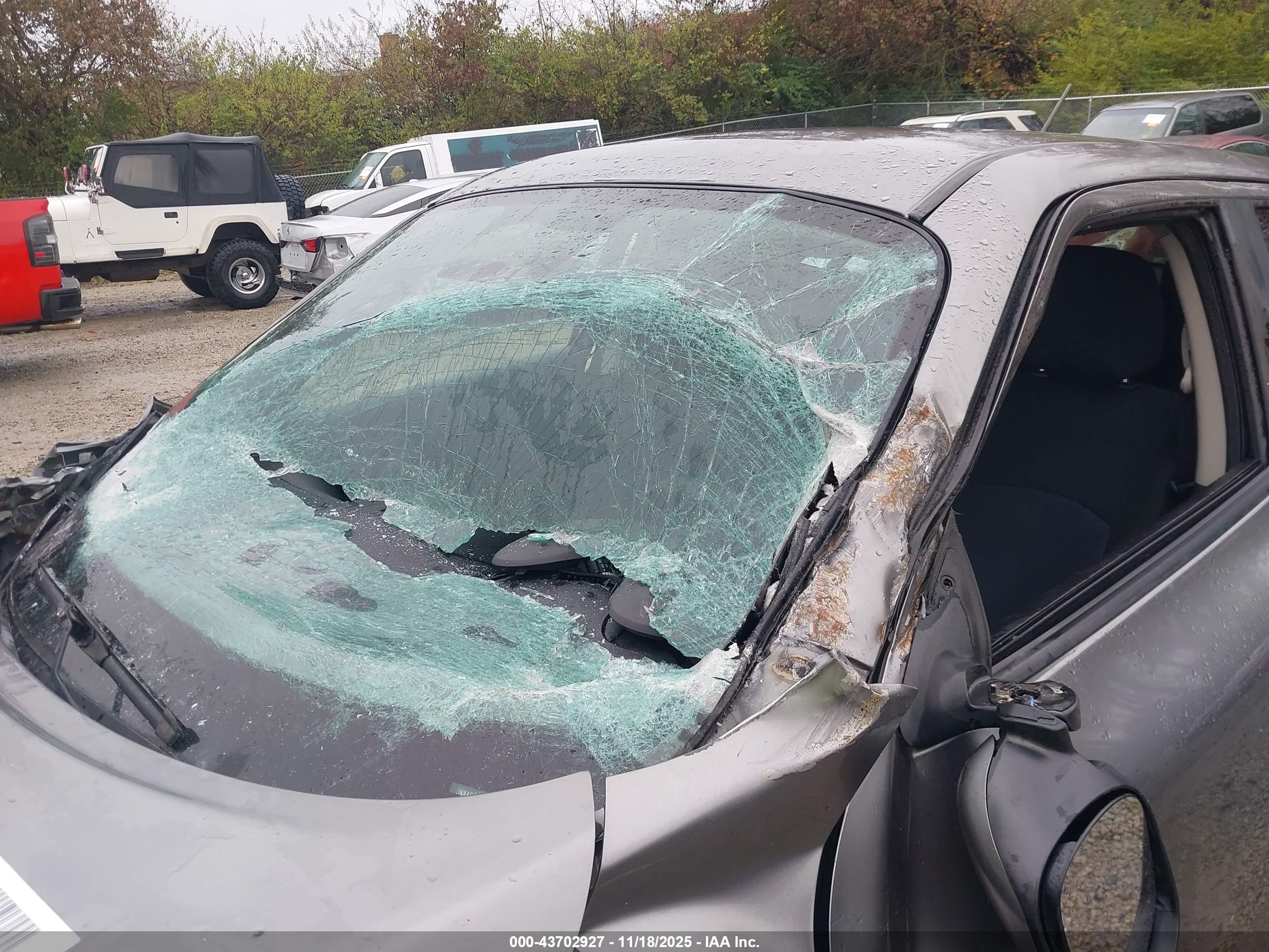 NISSAN JUKE image 6